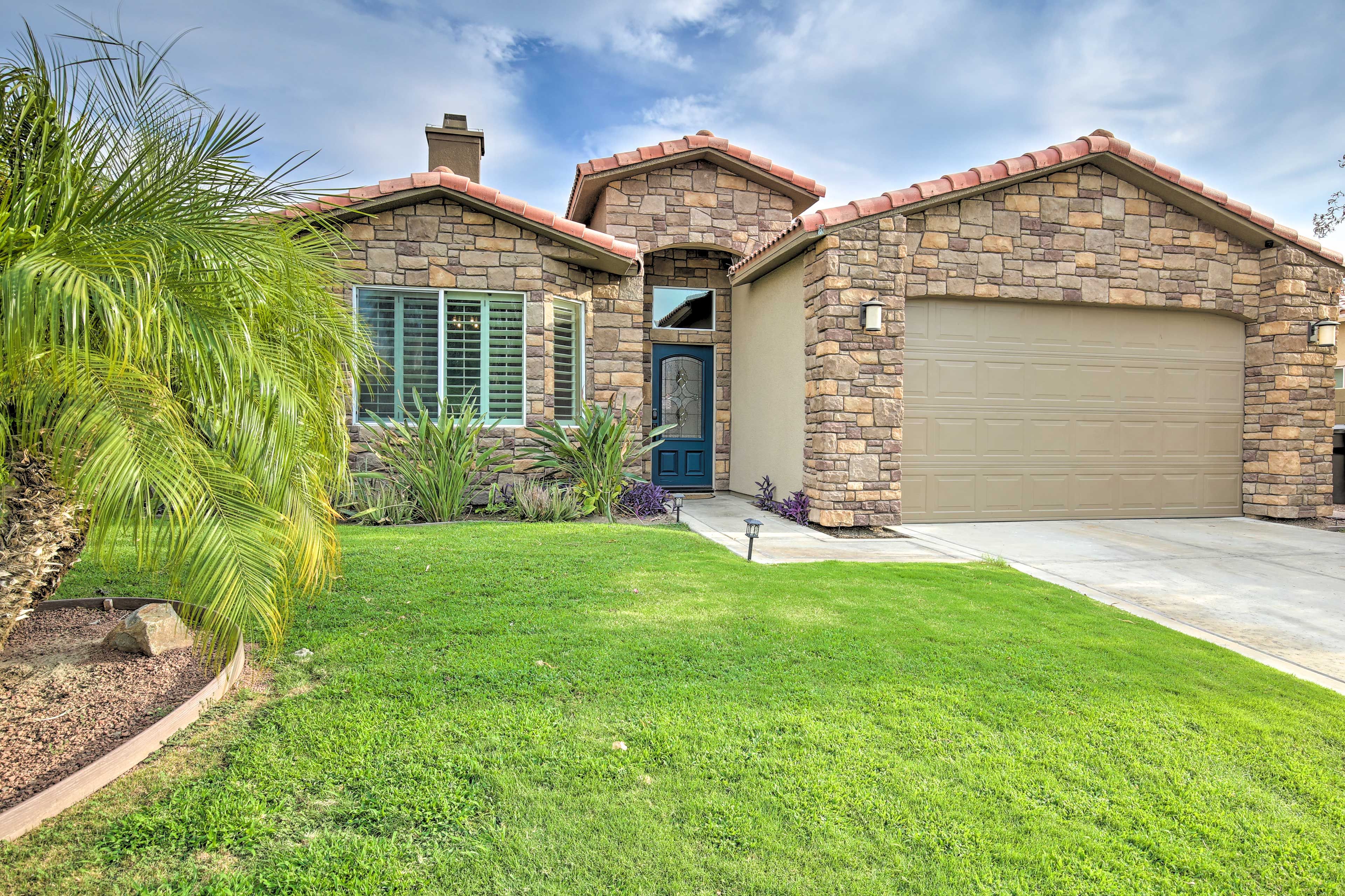 The beautifully designed property is just minutes from major events.