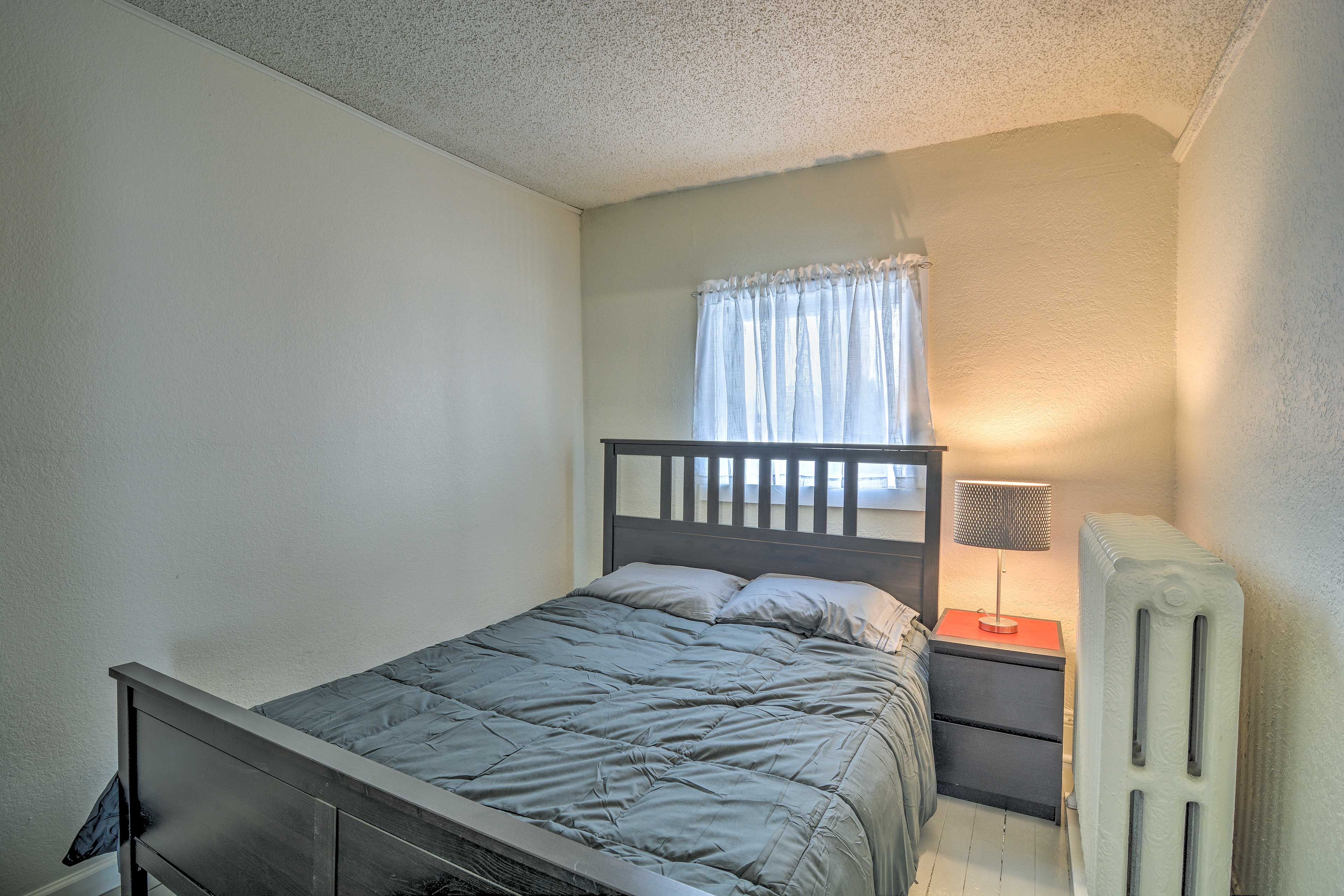 Bedroom 2 | Queen Bed | Linens Provided