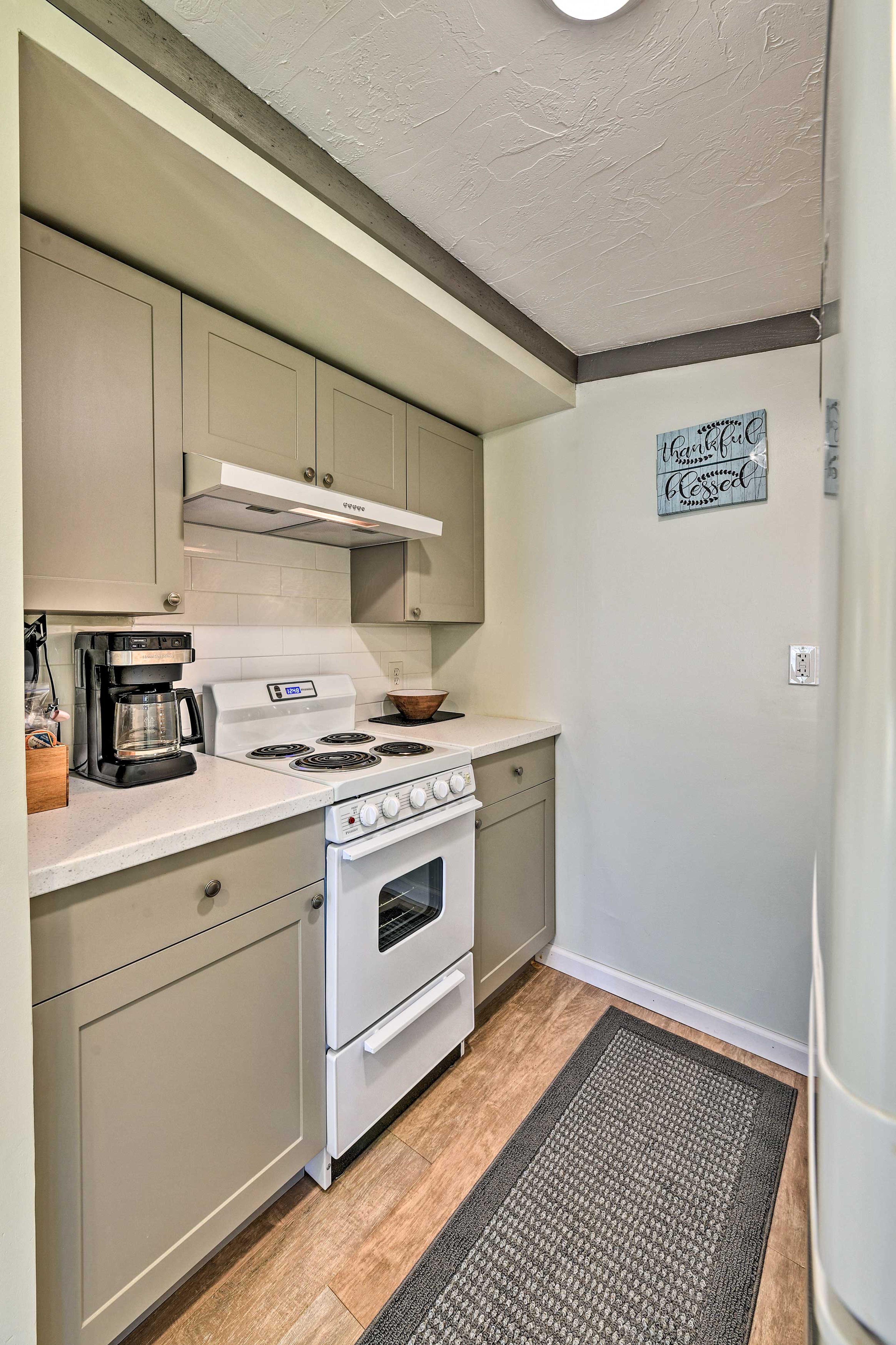 The kitchen is well-equipped for any cooking needs!
