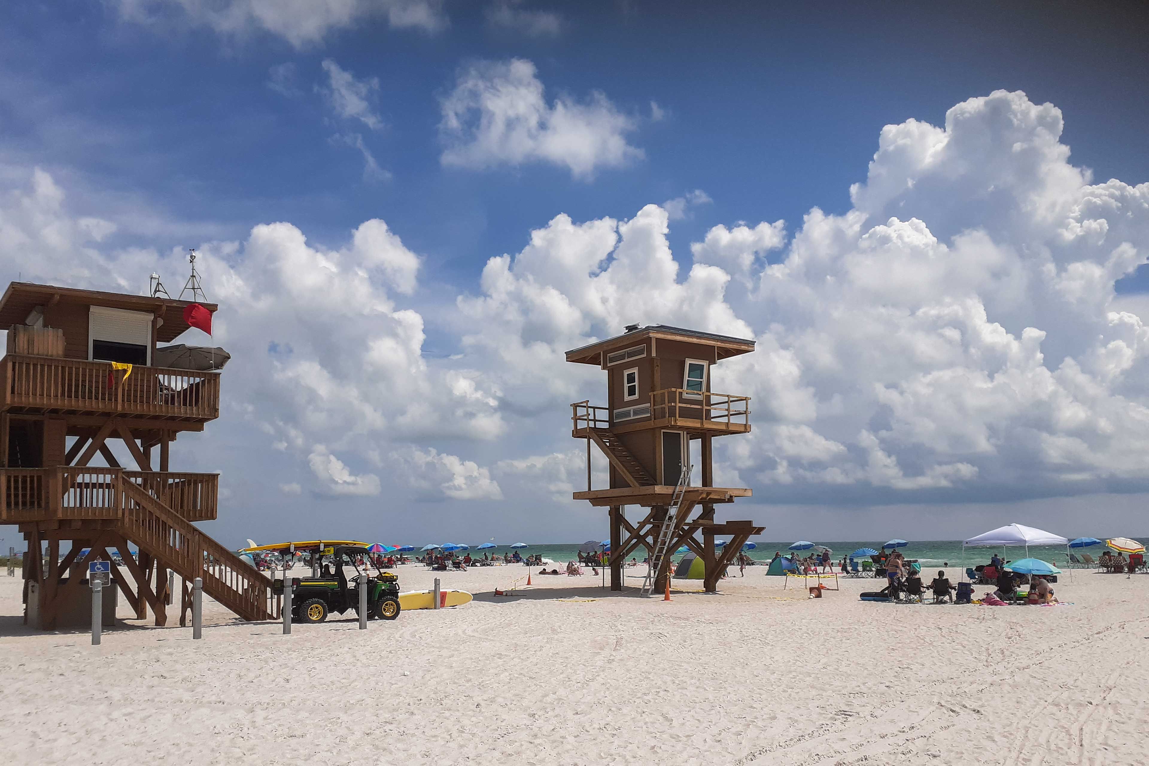 Welcome to the beautiful Holmes Beach!