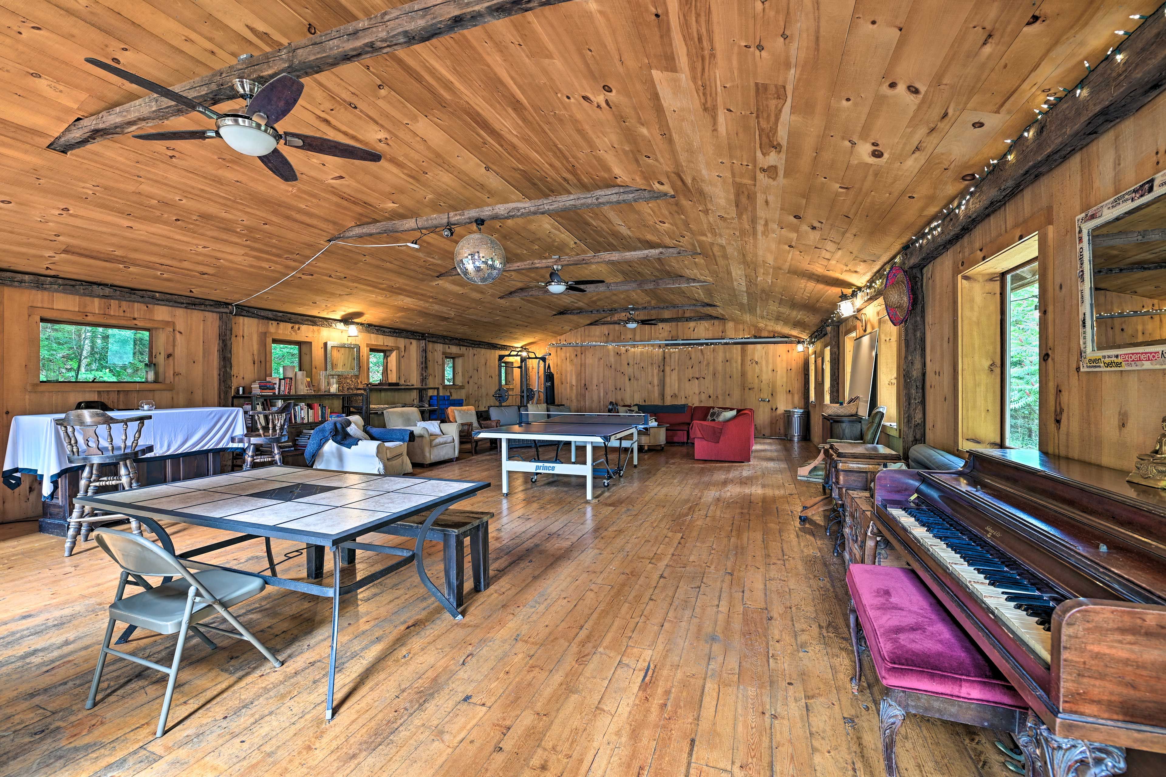 Game Room | Ping Pong Table | Board Games