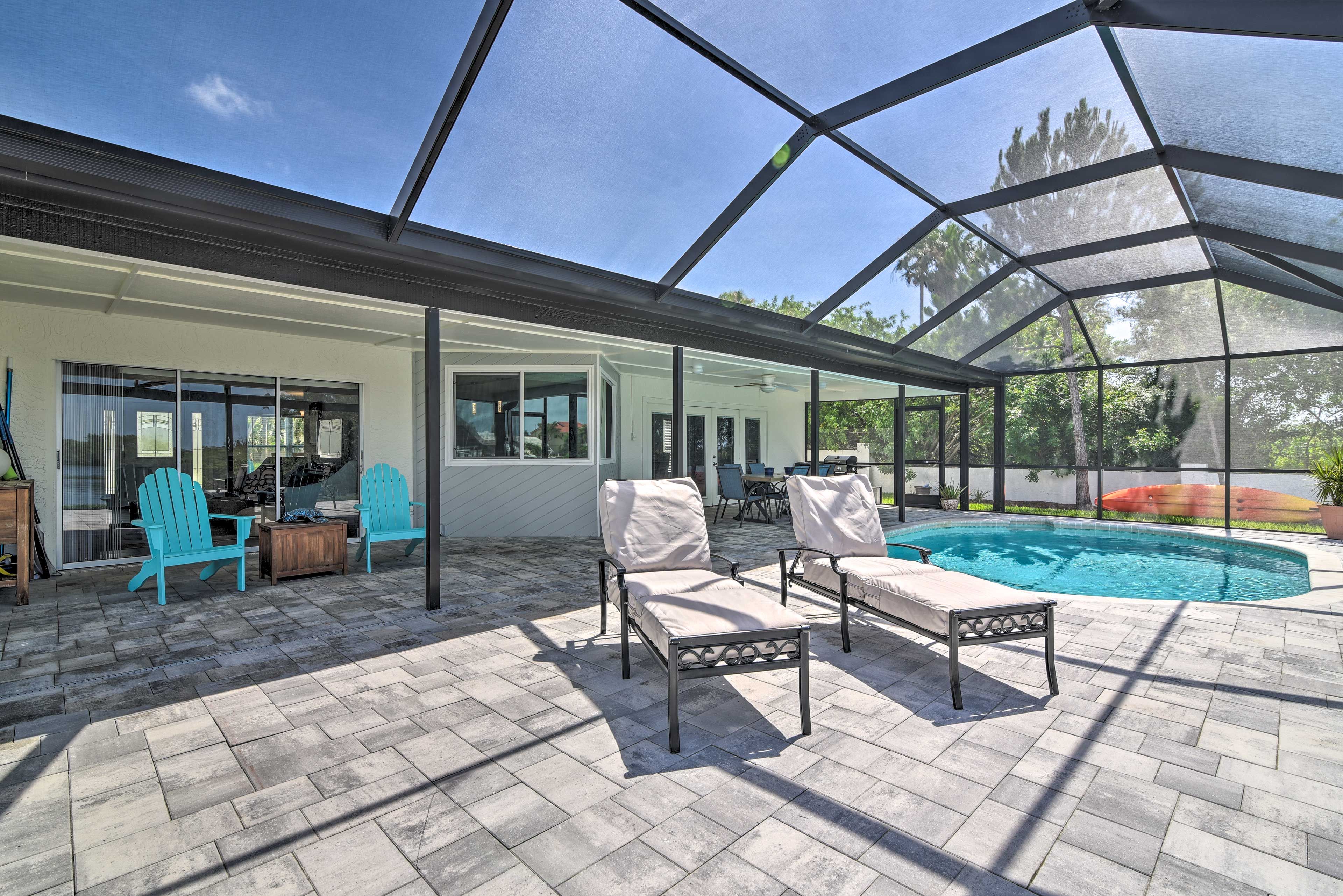 The covered lanai is the perfect spot for sunbathing!