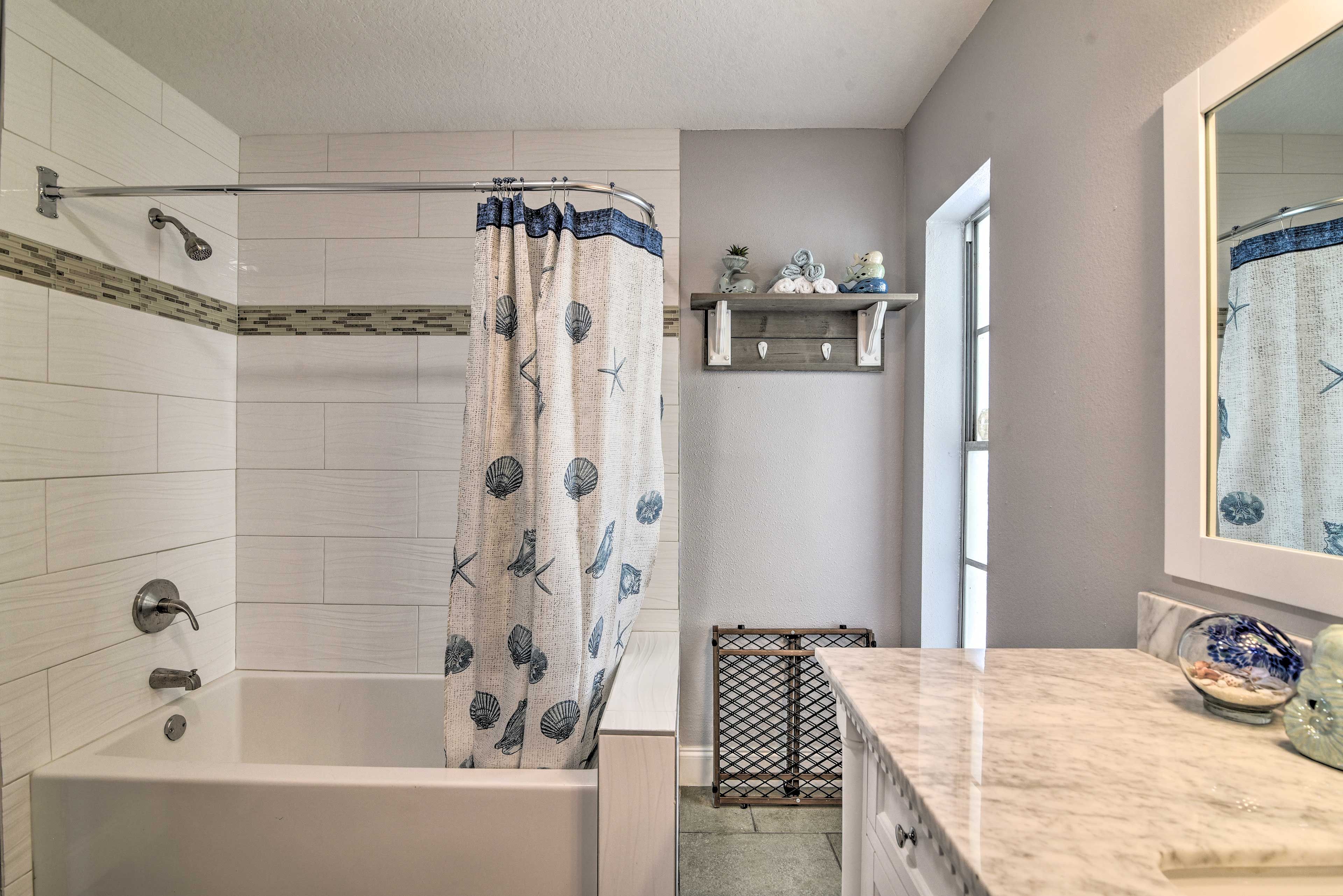 Take a long soak in the bathtub of the second bathroom!