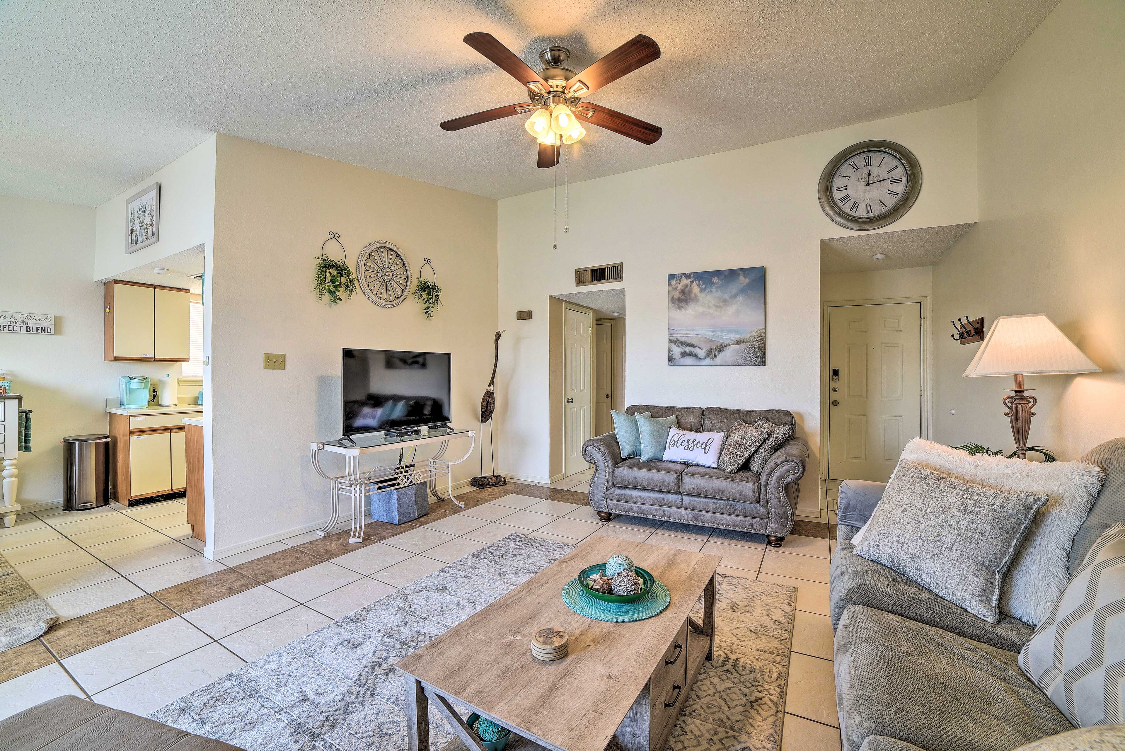 Living Room | Central A/C & Heat