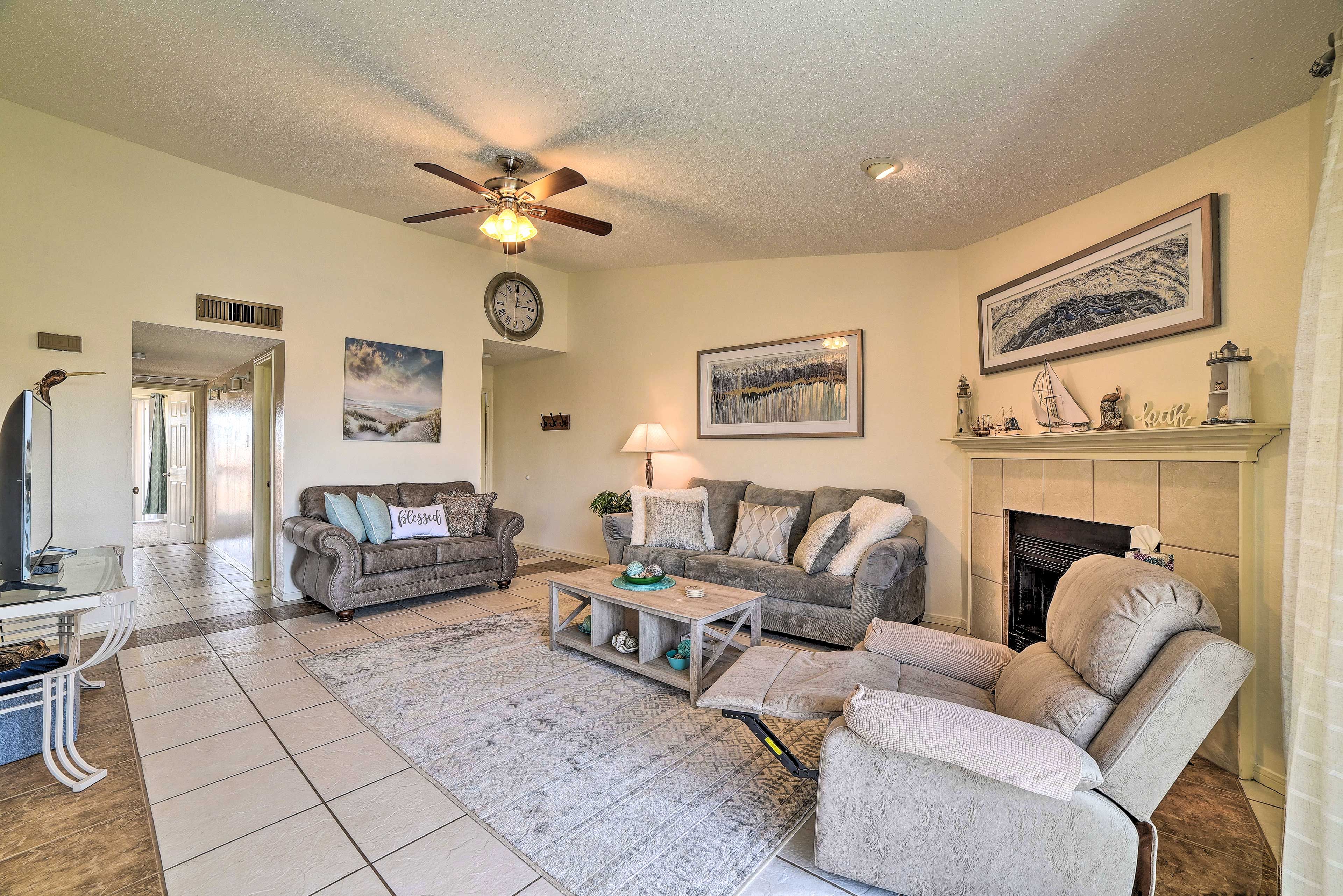 Living Room | Full Sleeper Sofa