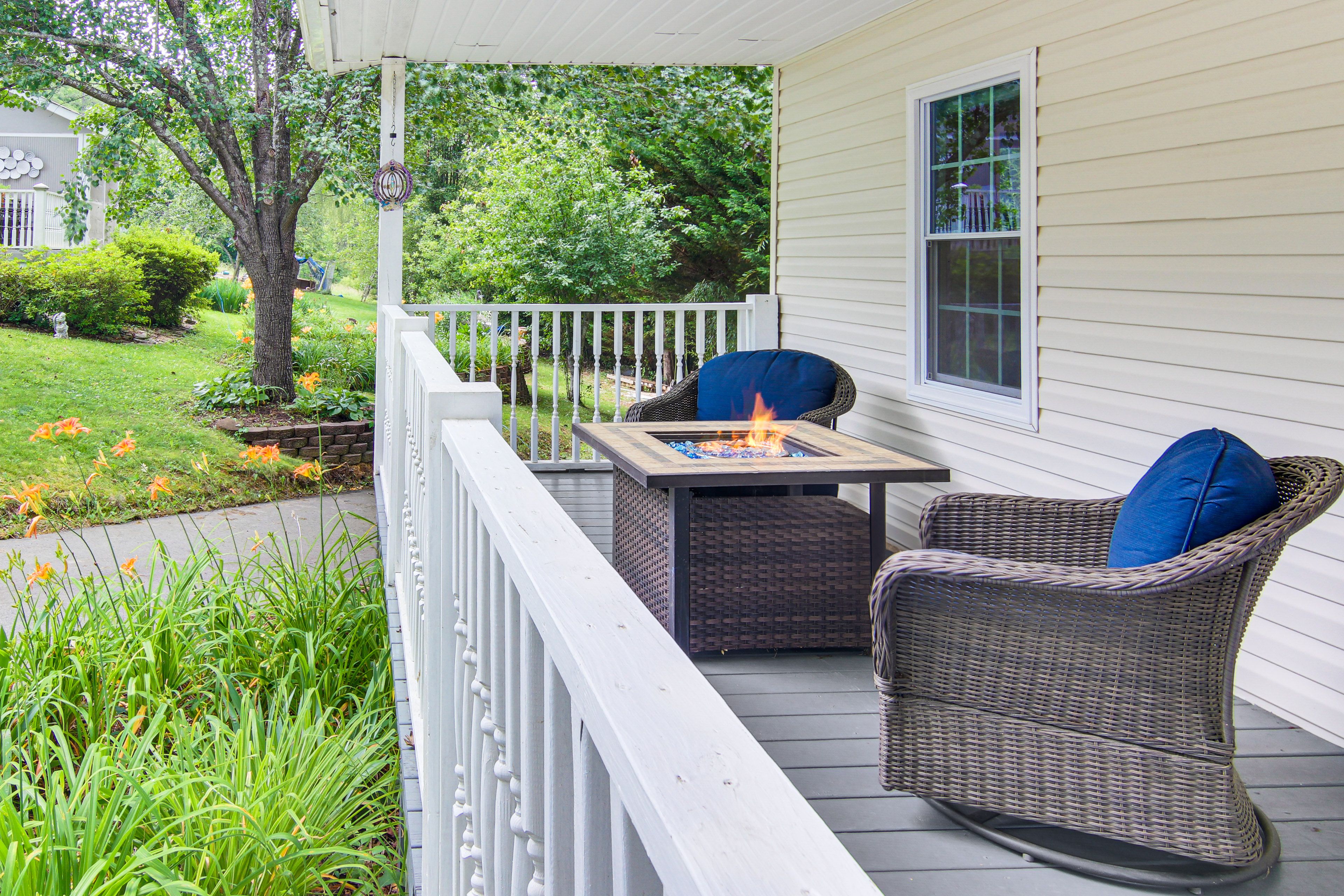 Front Porch | Propane Fire Pit