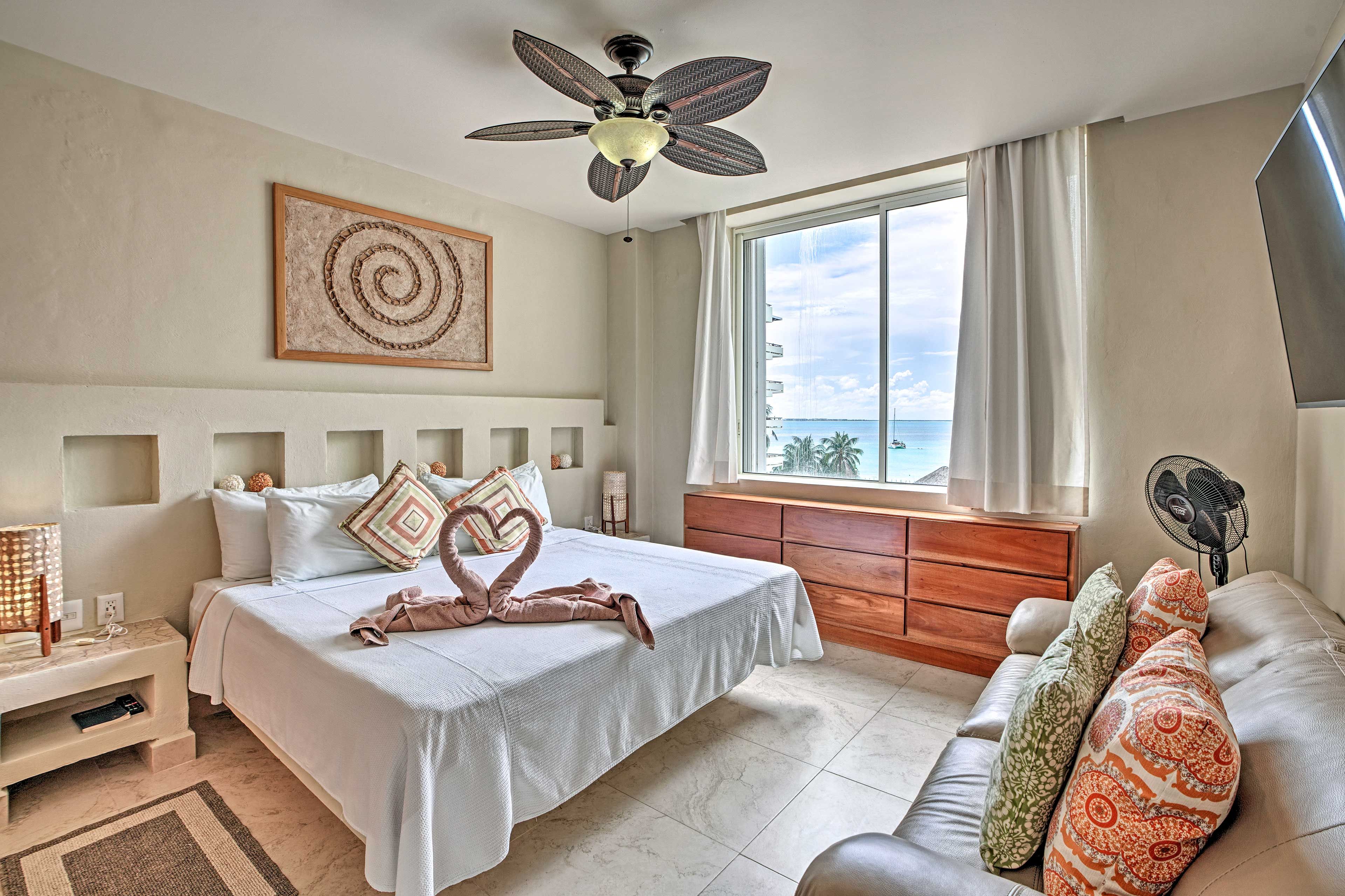 Bedroom 1 | King Bed | Linens Provided