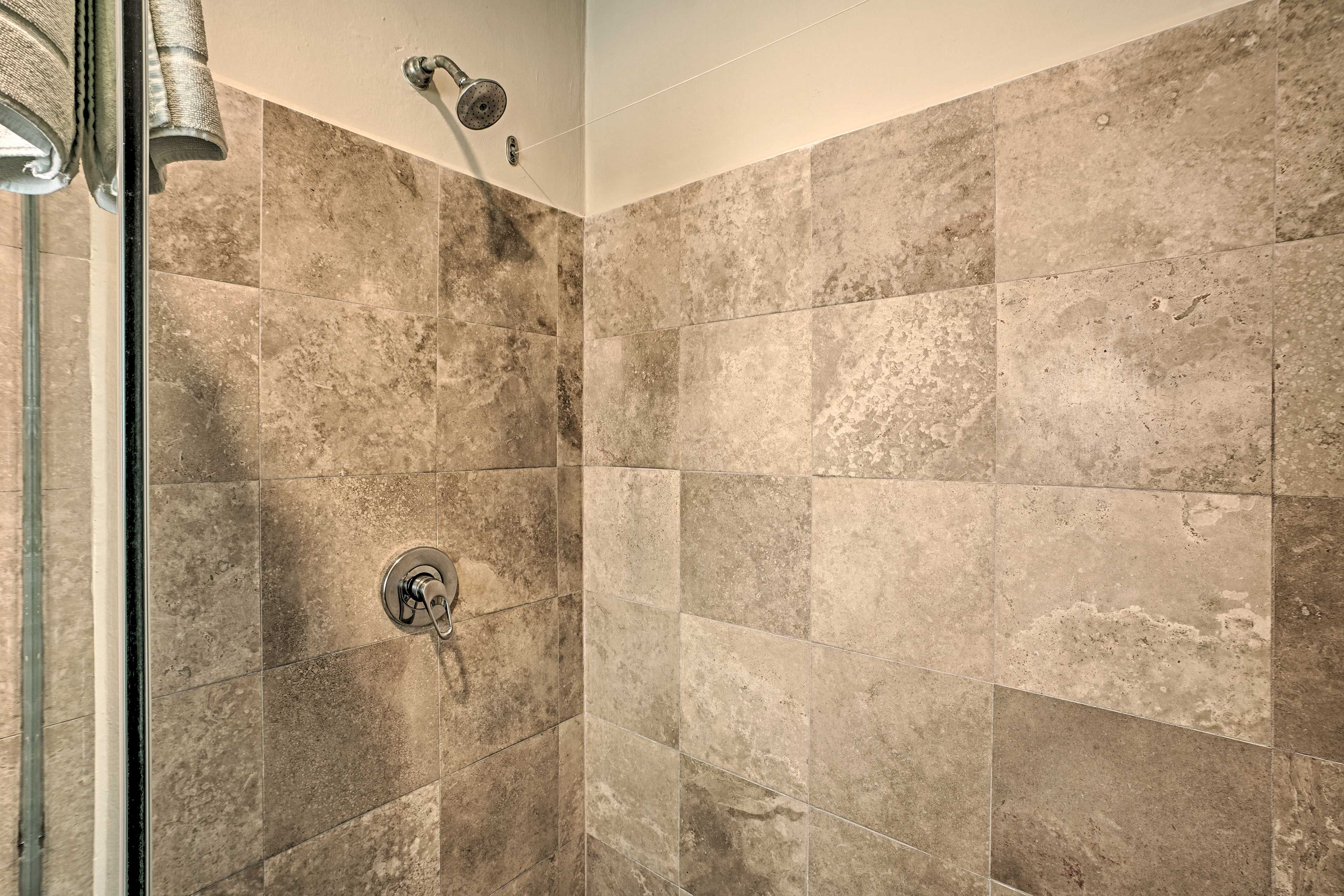 En-Suite Bathroom | Towels Provided