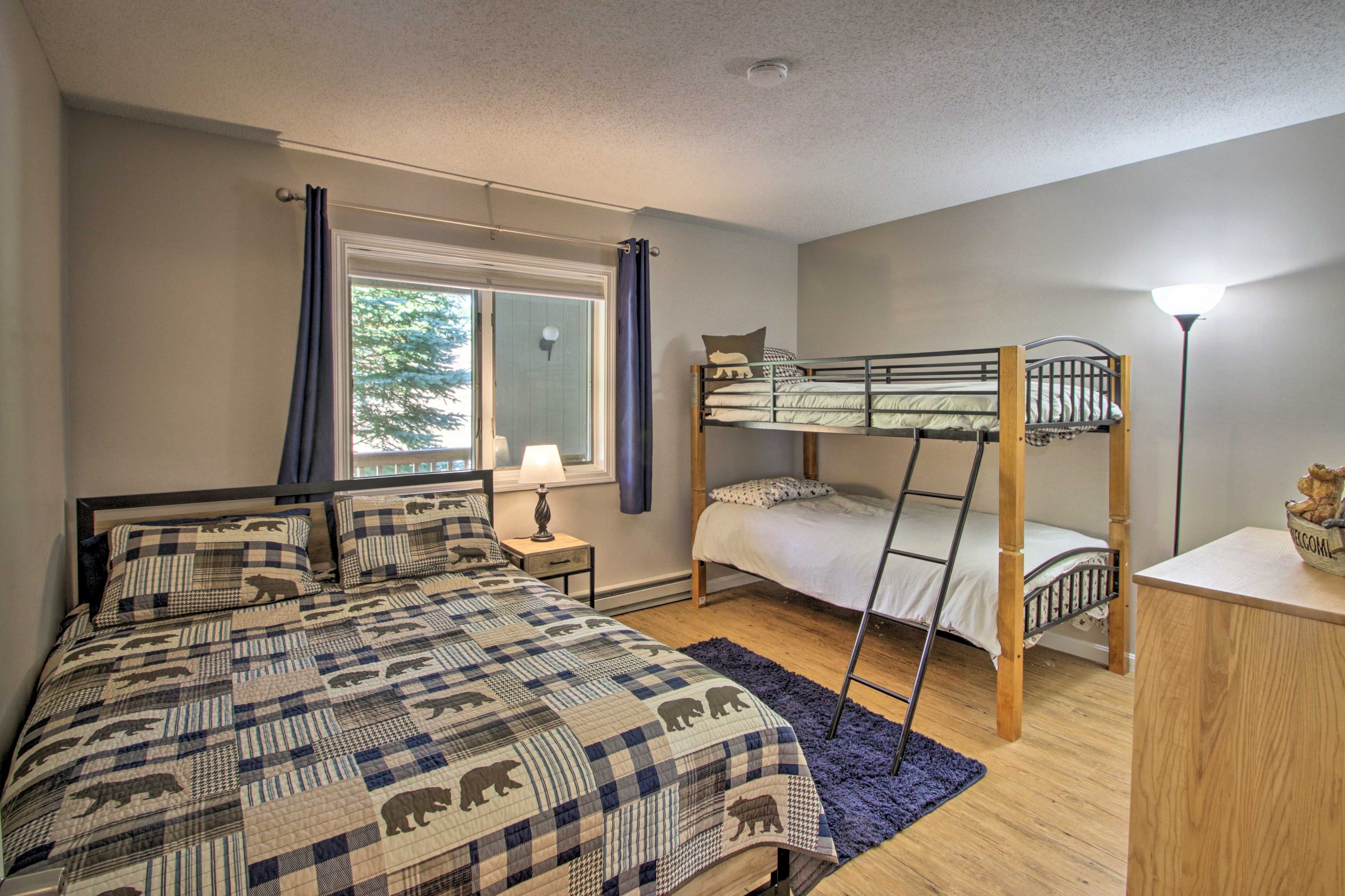 Bedroom 2 | Queen Bed | Twin Bunk Bed