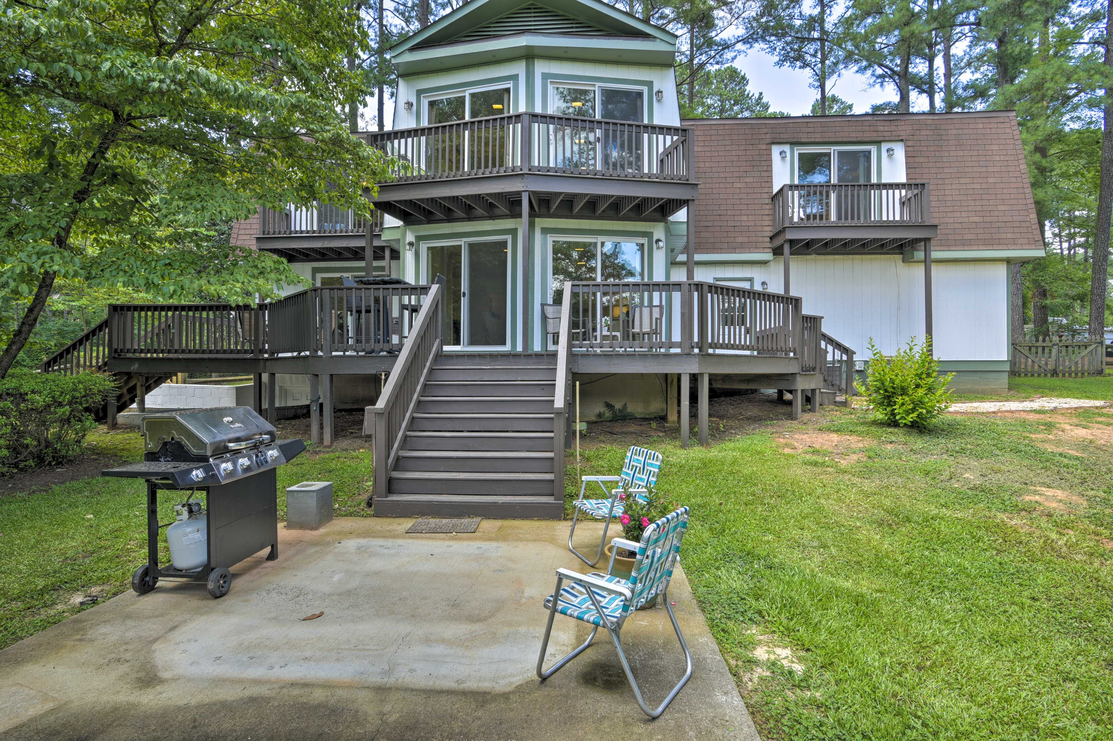 The multi-tiered deck leads down to the waterfront.