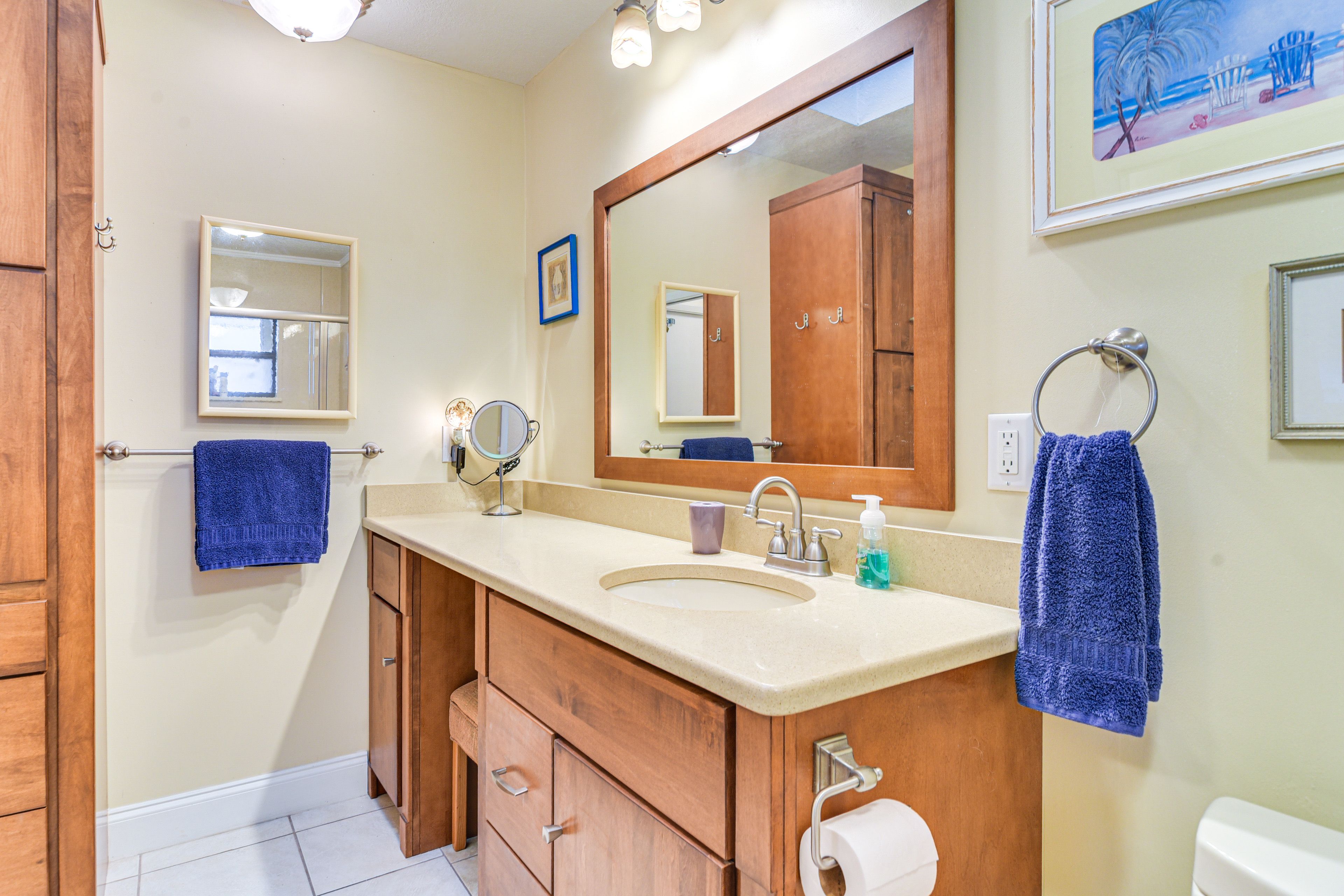 En-Suite Bathroom | Towels Provided