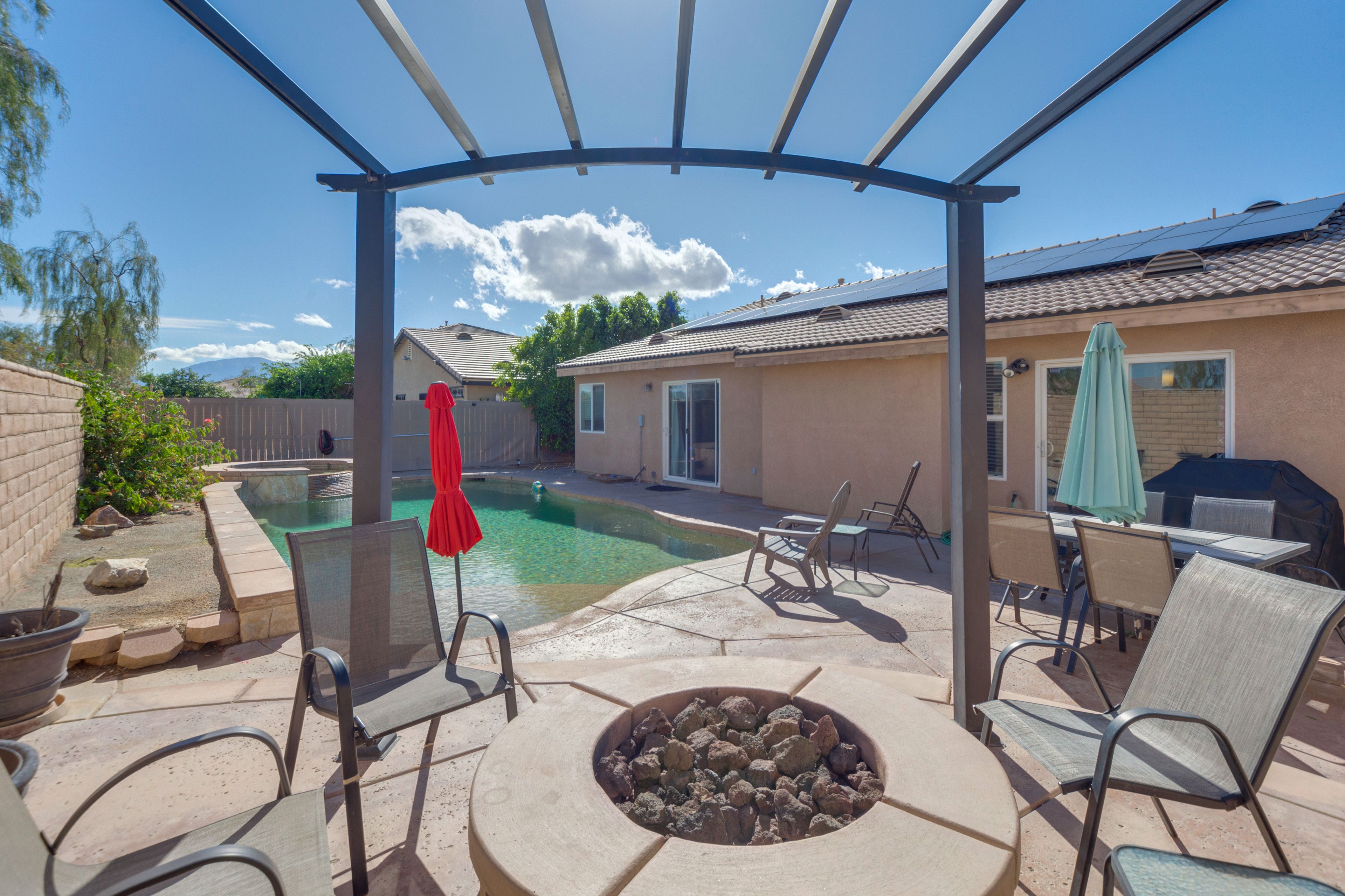 Private Backyard | Outdoor Hangout