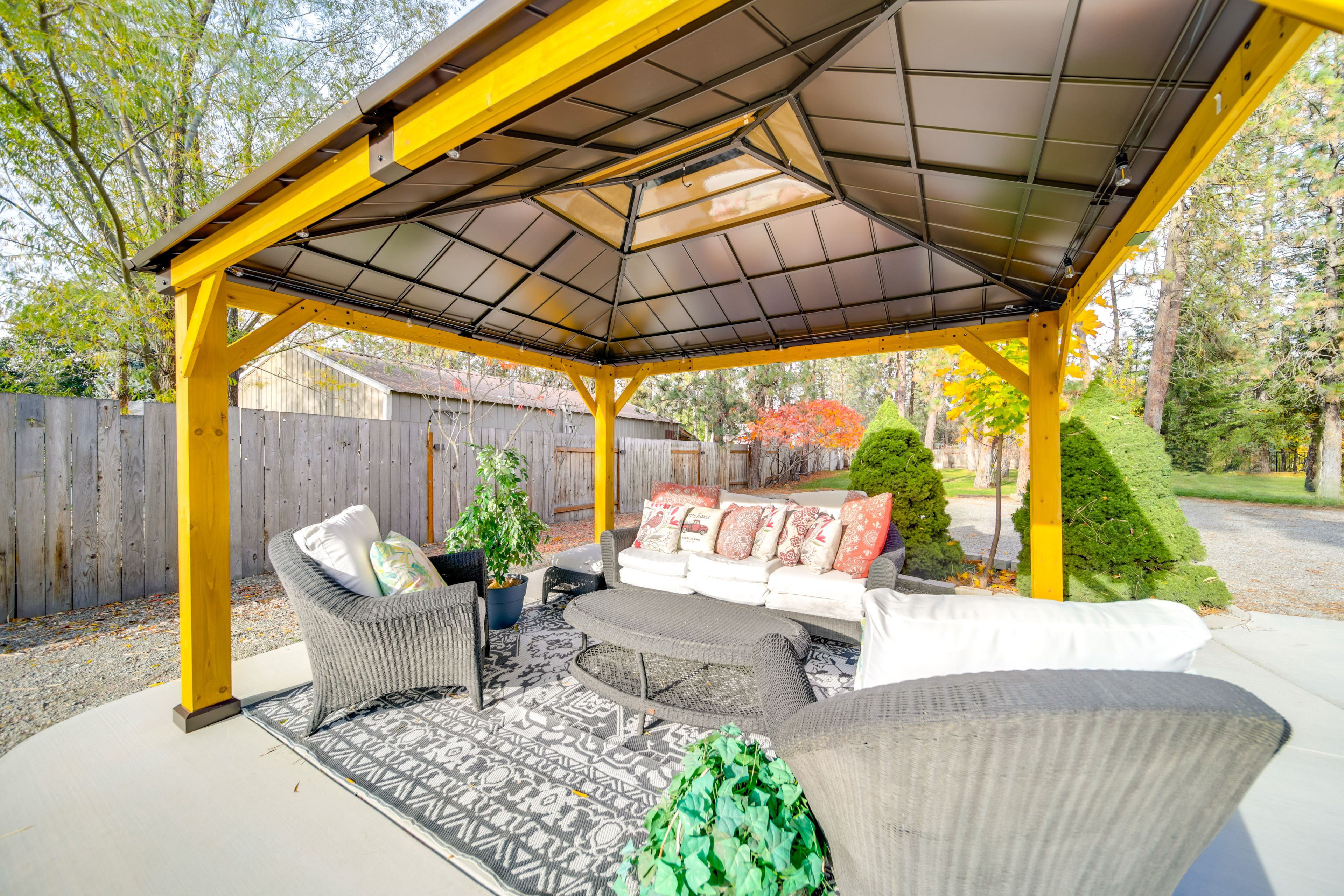 Outdoor Sitting Area
