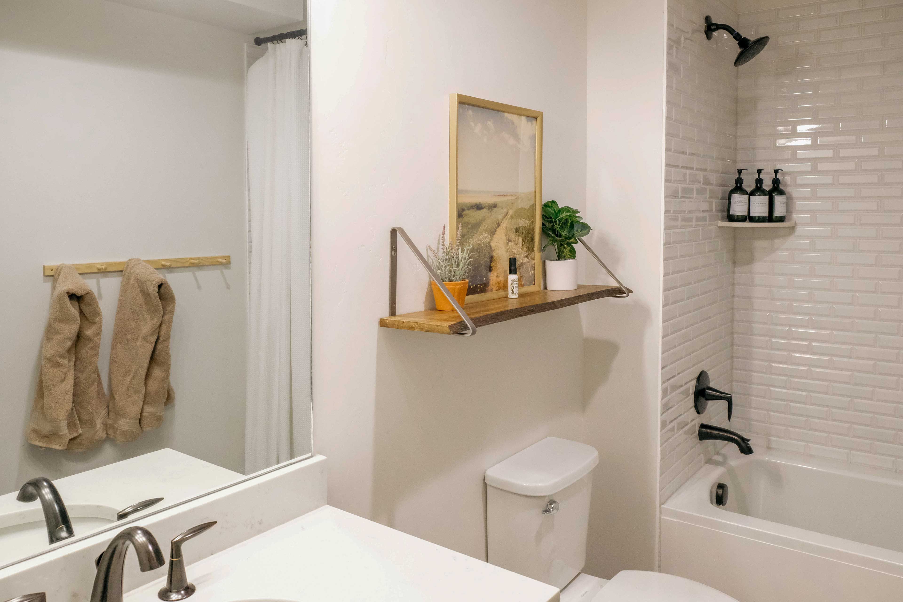 Full Bathroom