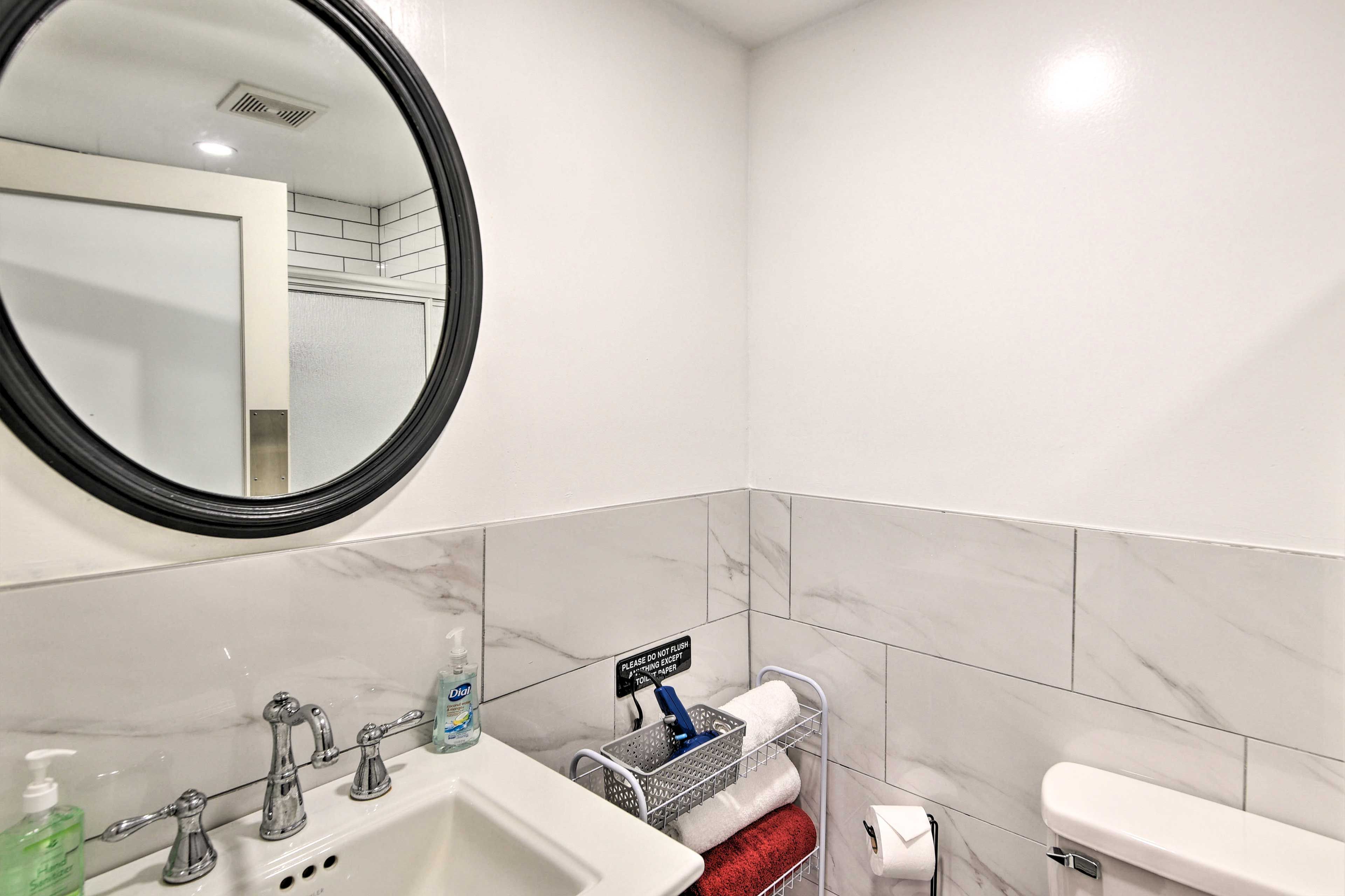 Bathroom | Towels Provided | Basic Toiletries | Walk-In Shower