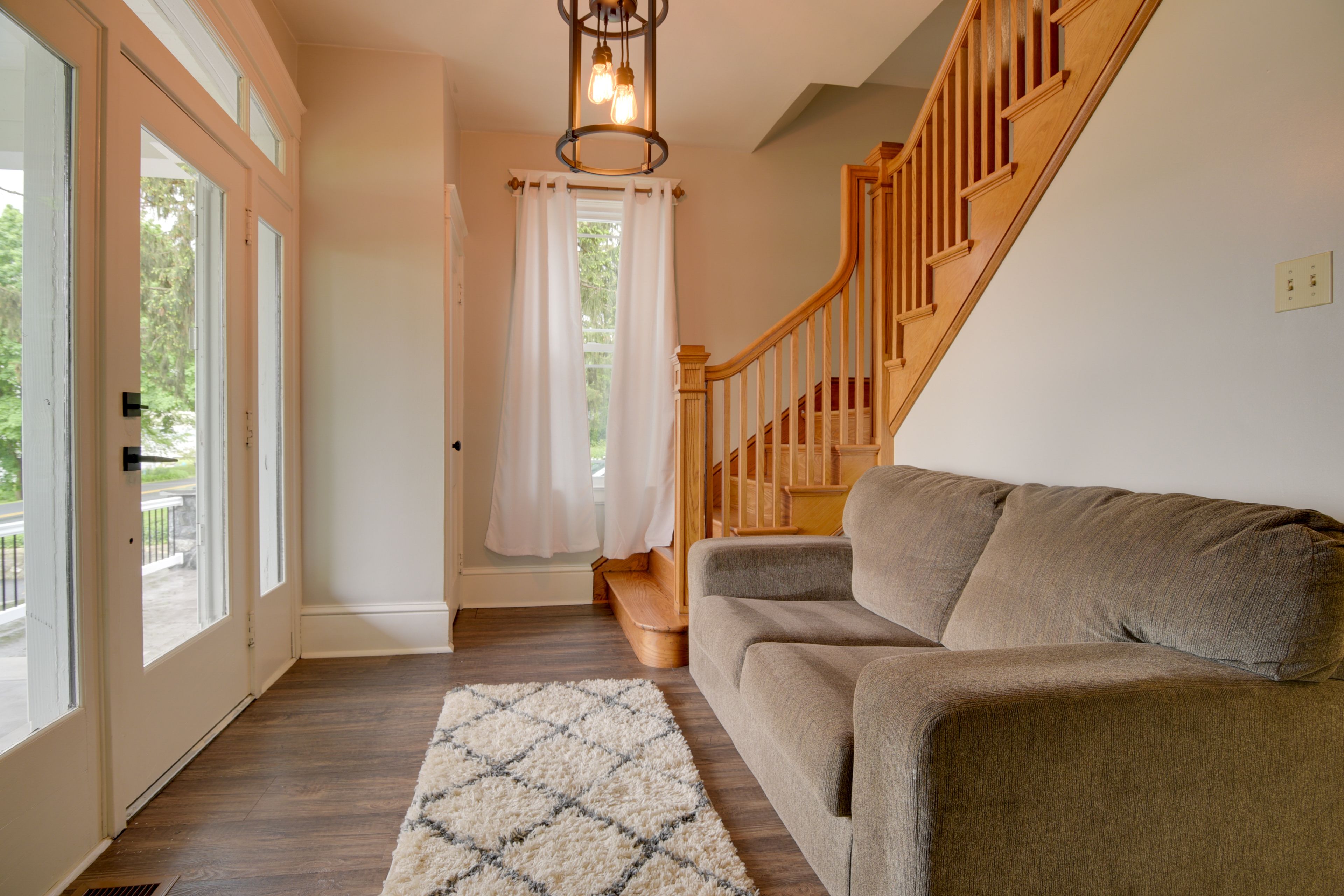 Sitting Area | Lower Level