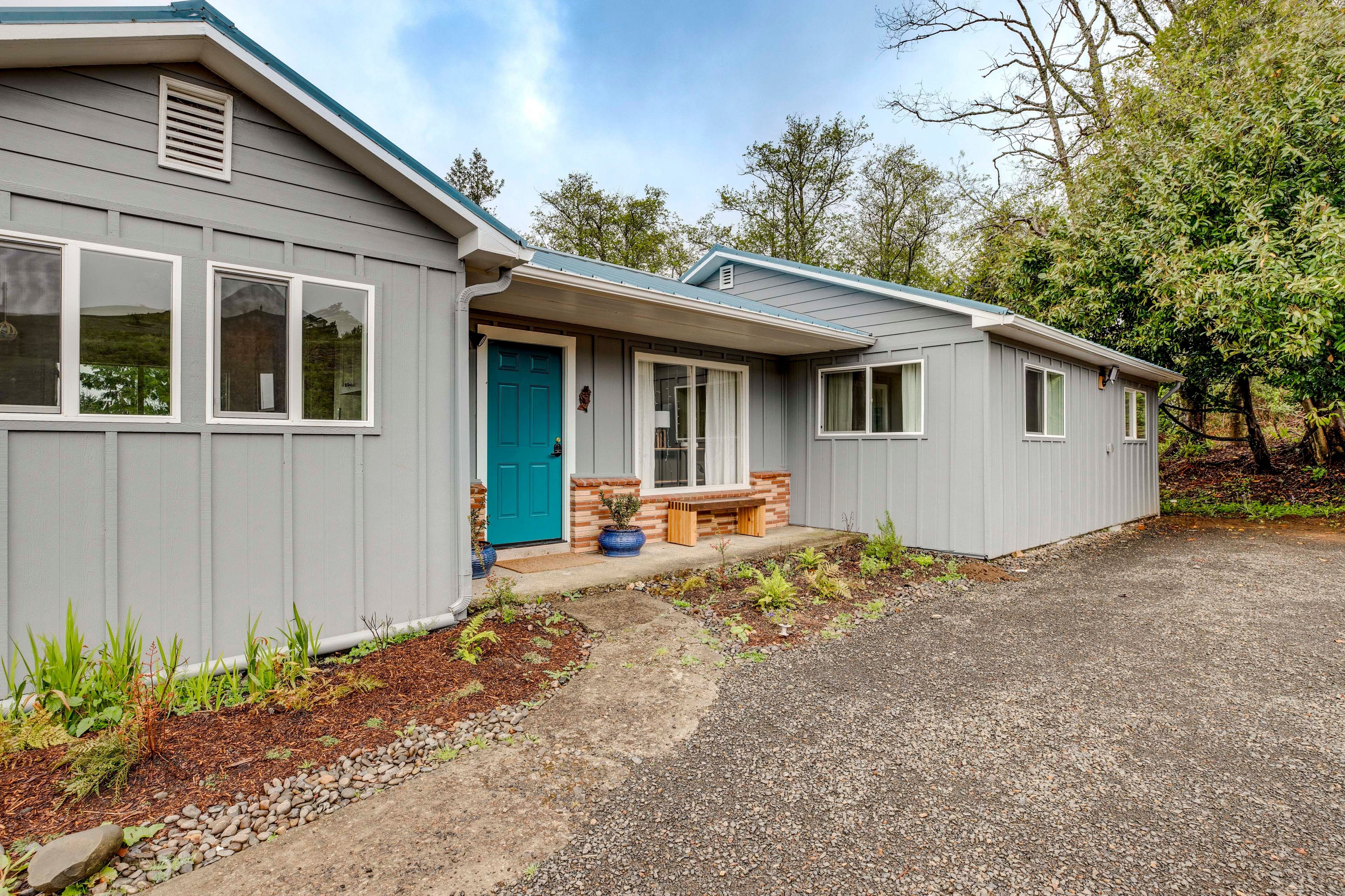 Property Exterior | Driveway (3 Vehicles) | RV/Trailer Parking Allowed