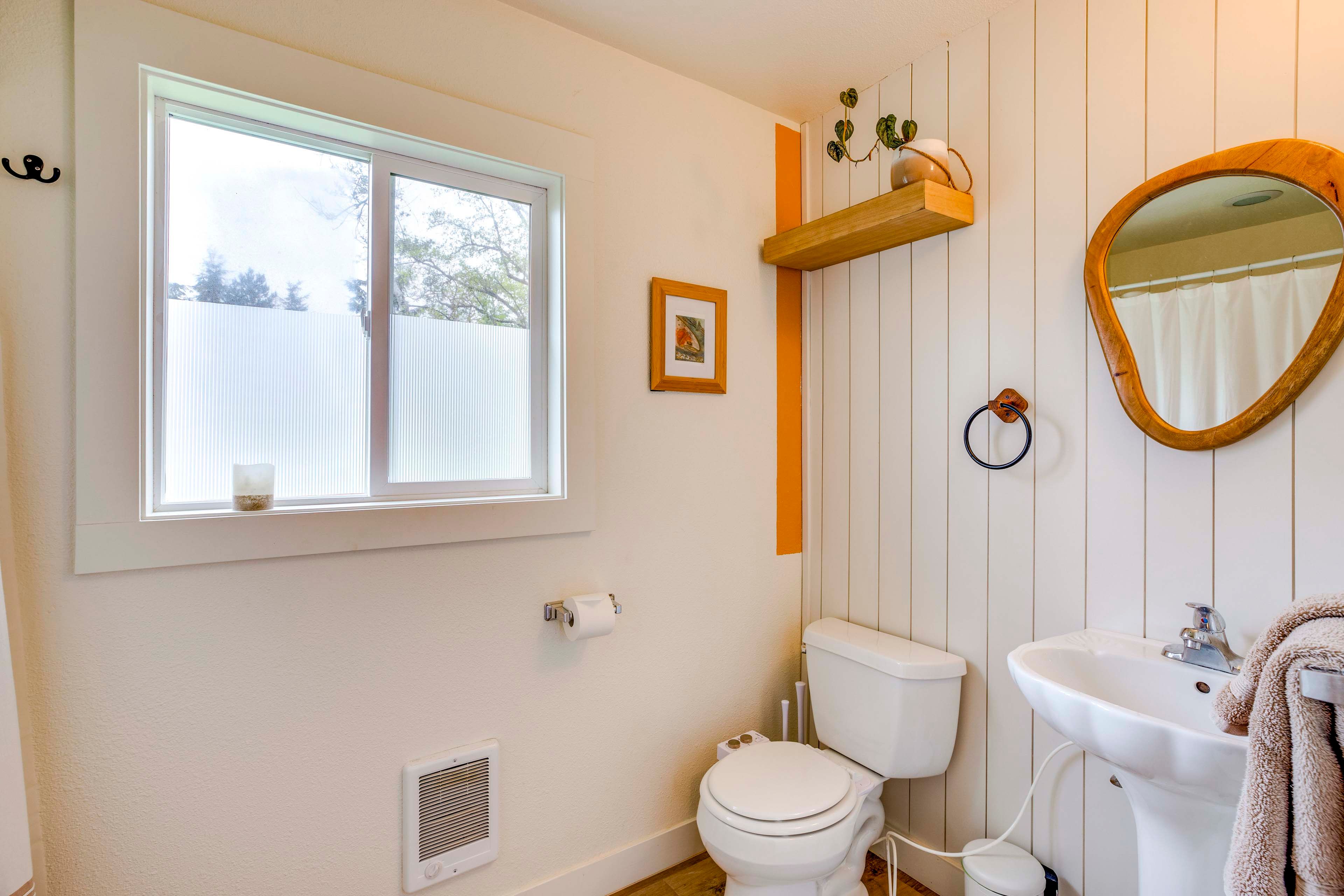 Full Bathroom