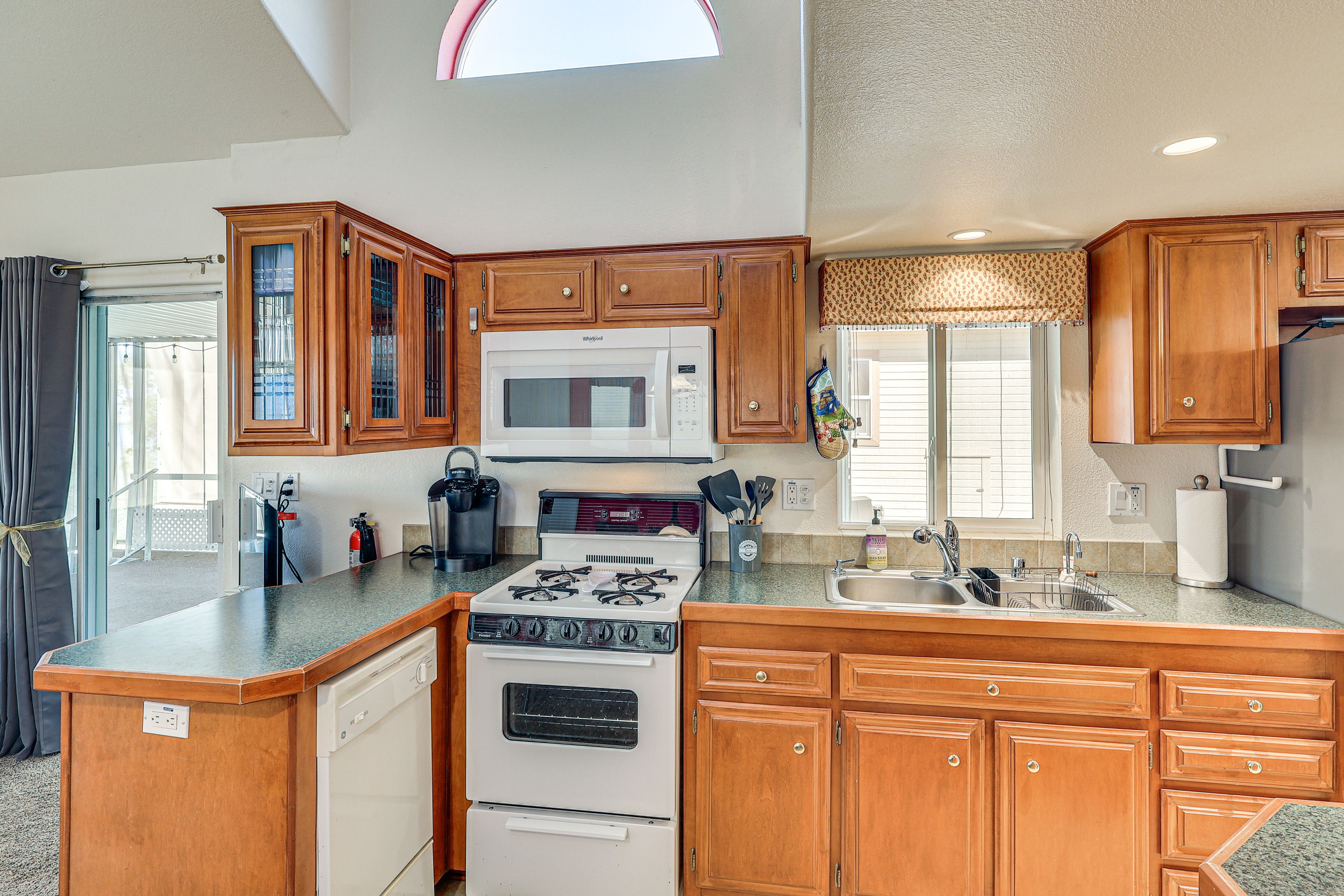 Kitchen | Cooking Basics | Keurig Coffee Maker