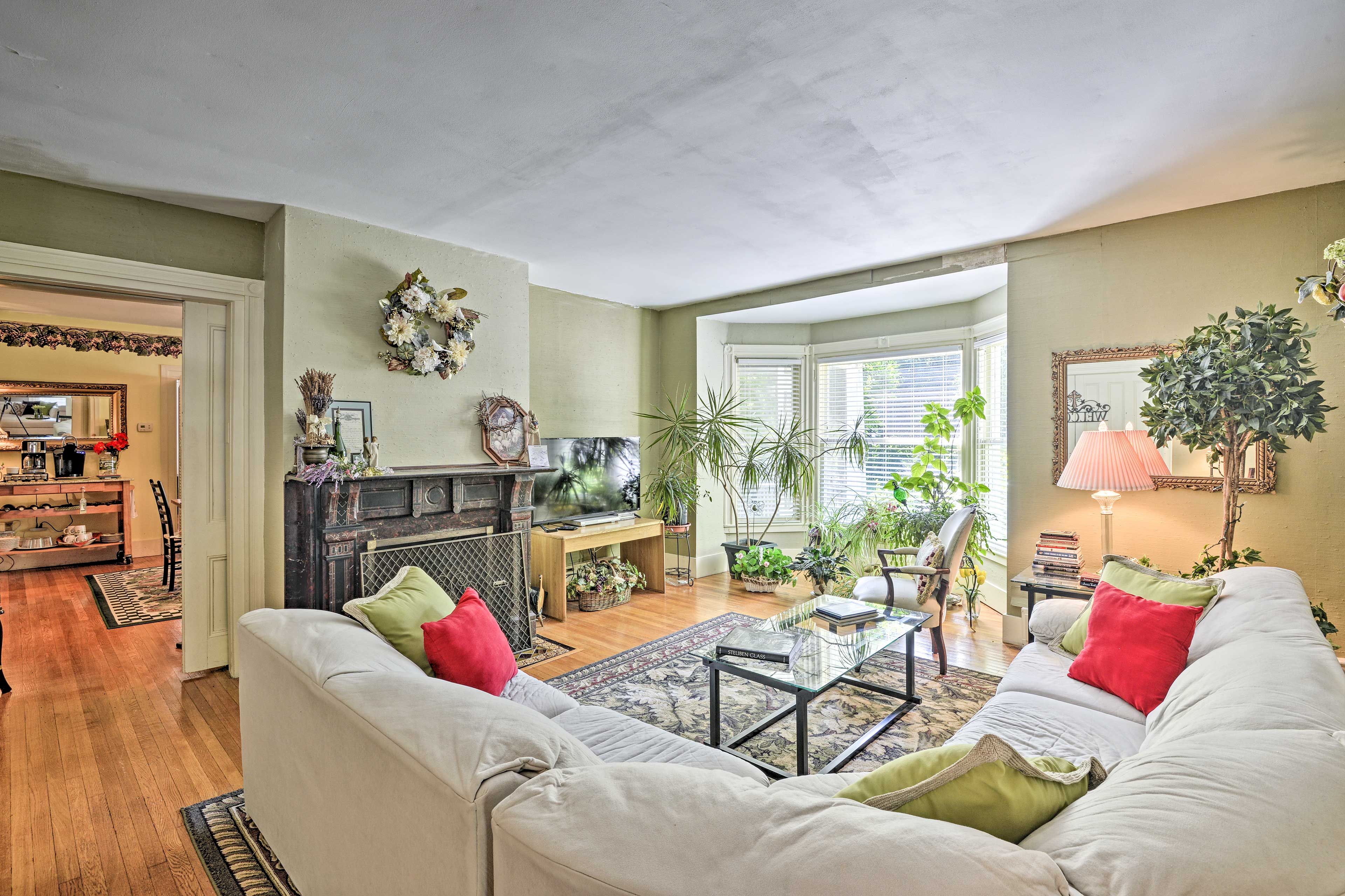 Living Room | Free WiFi | A/C Units