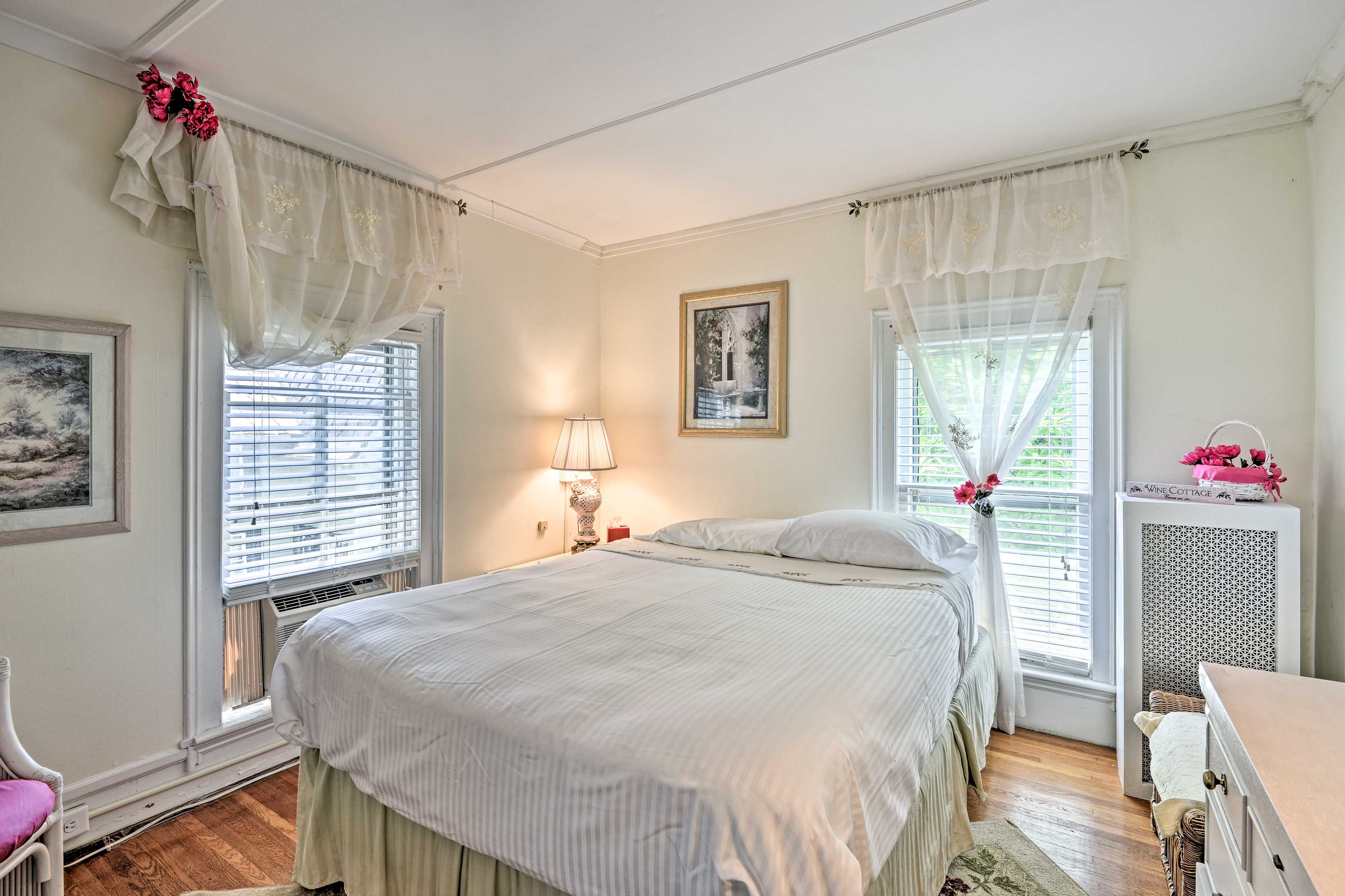 Bedroom 2 | Queen Bed