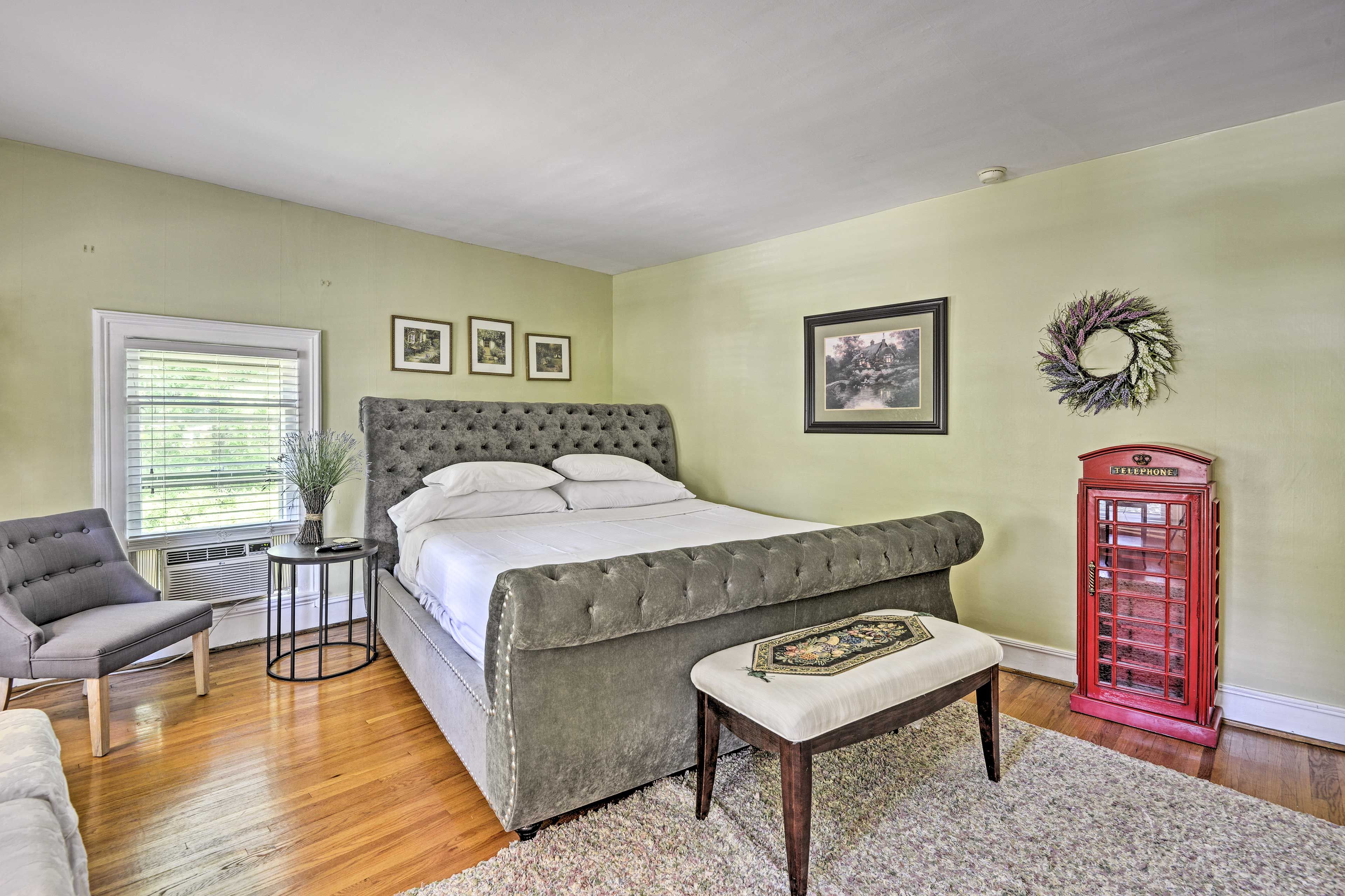 Bedroom 3 | King Bed