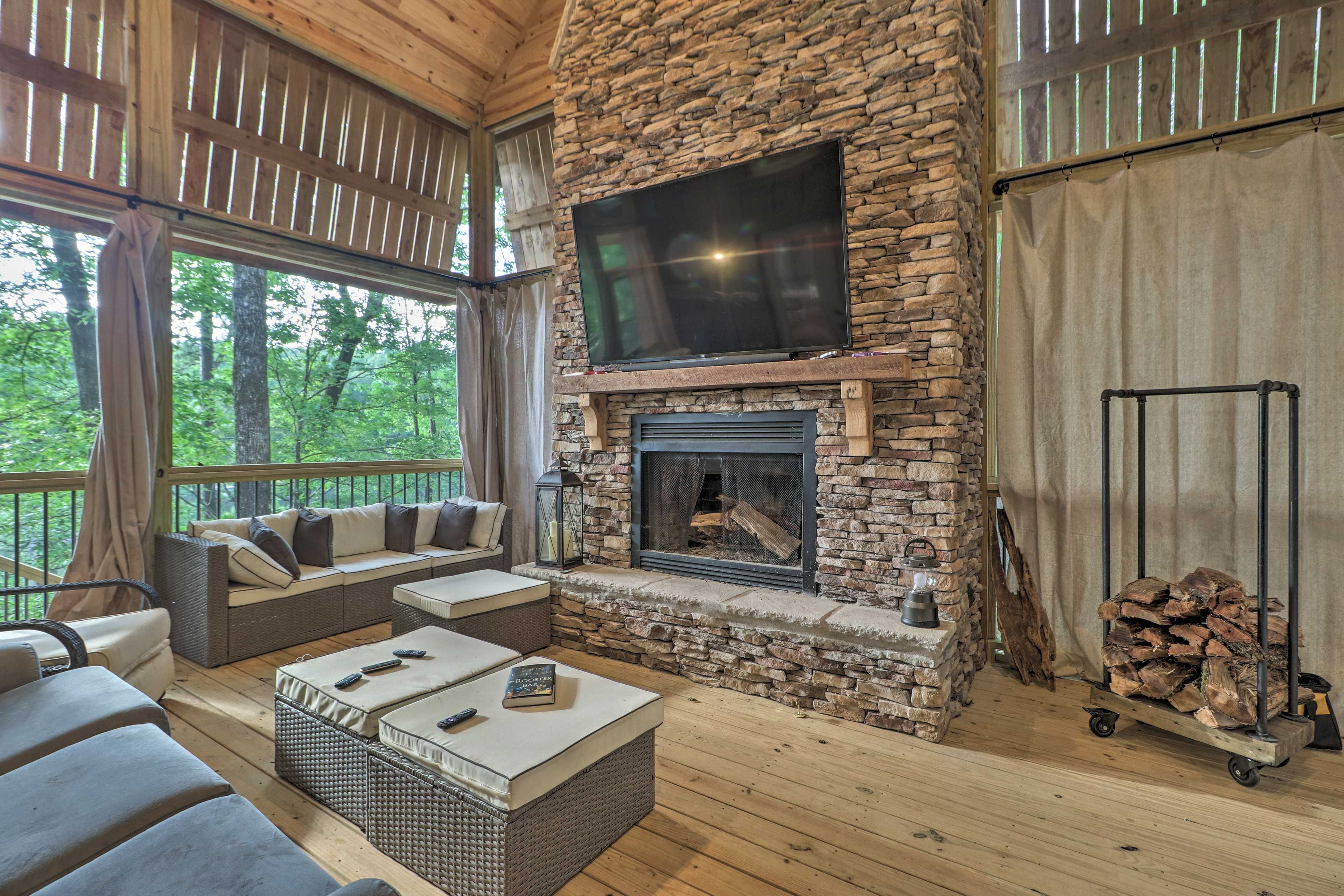 Screened-In Porch