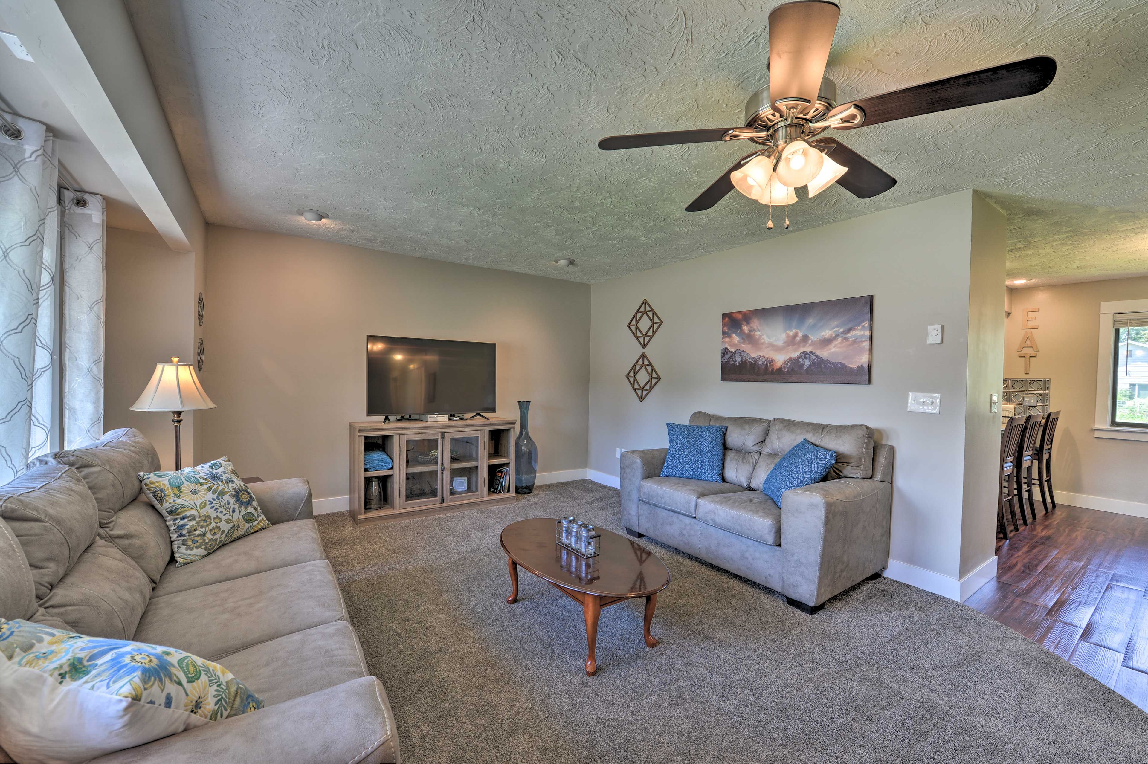Living Room | Free WiFi