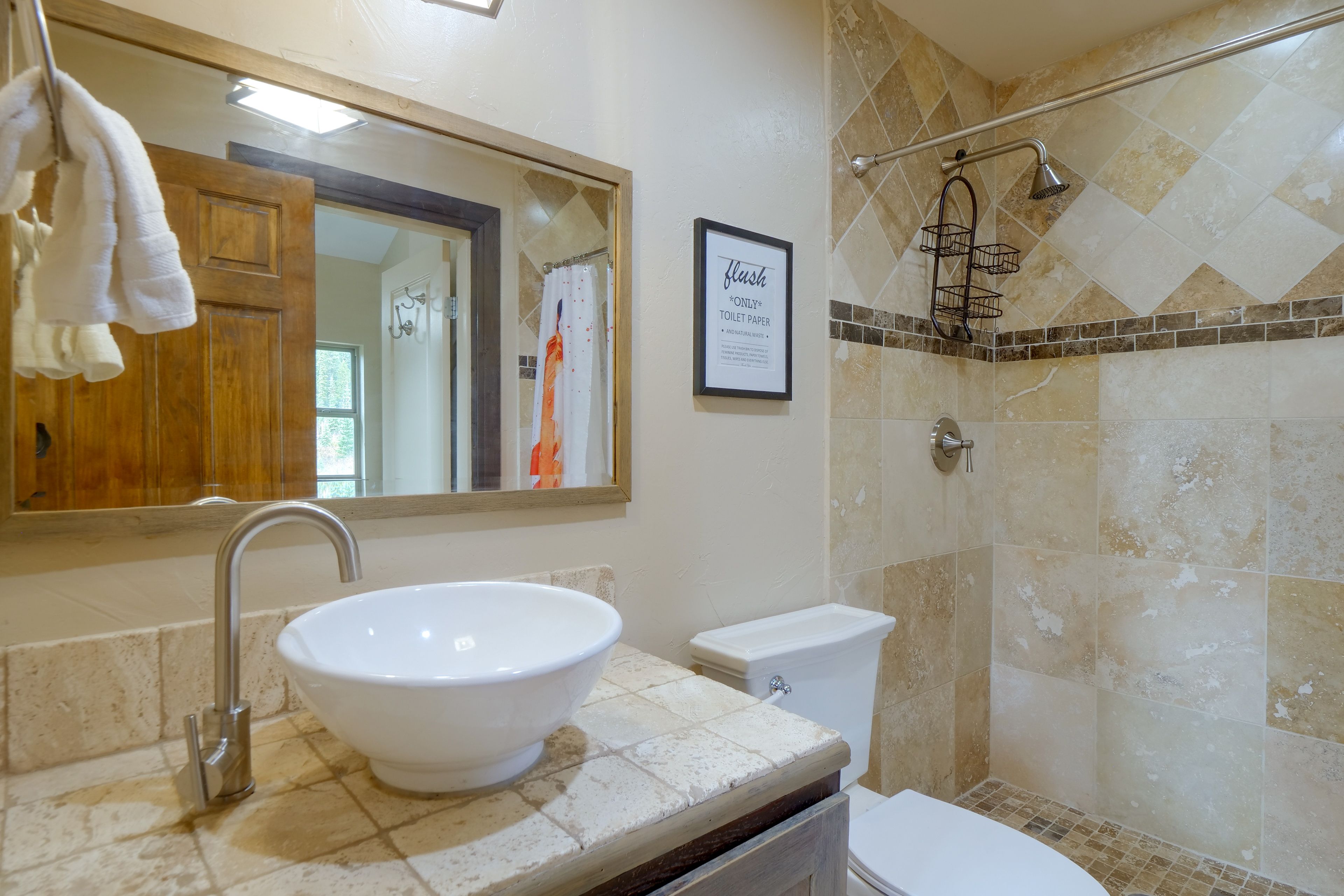 Full Bathroom | Complimentary Toiletries