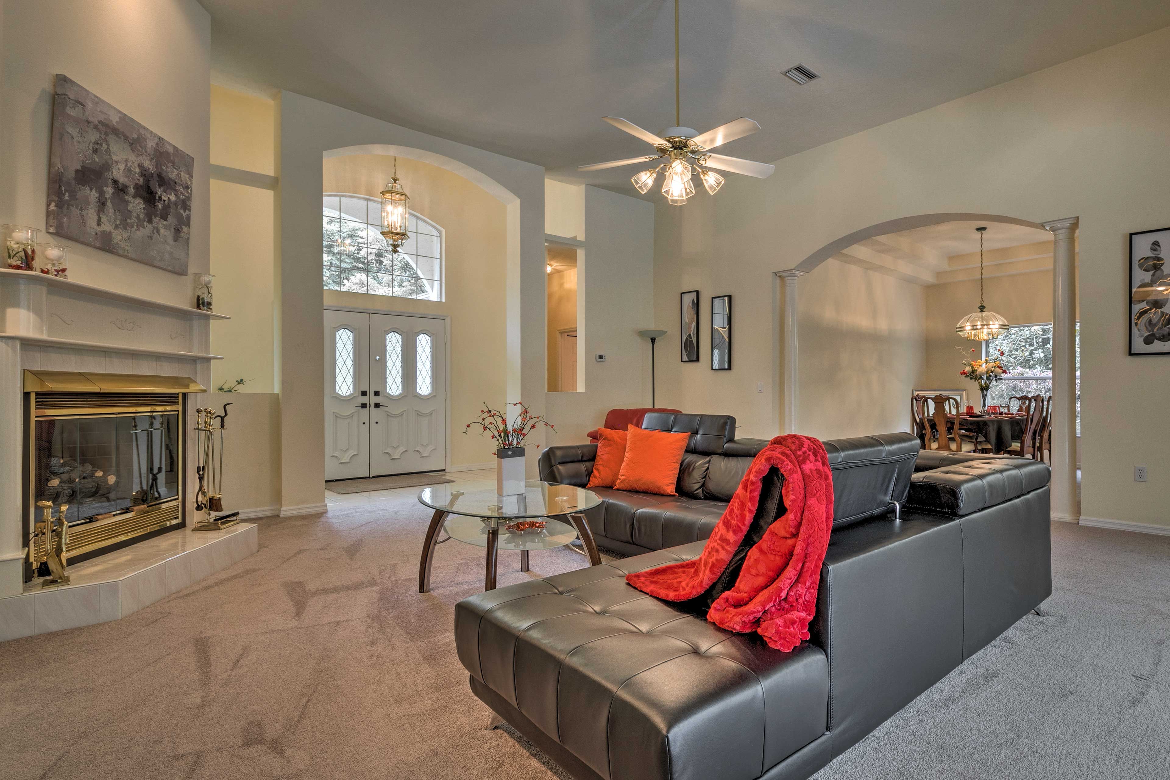 Living Room | Central A/C & Heating | Free WiFi