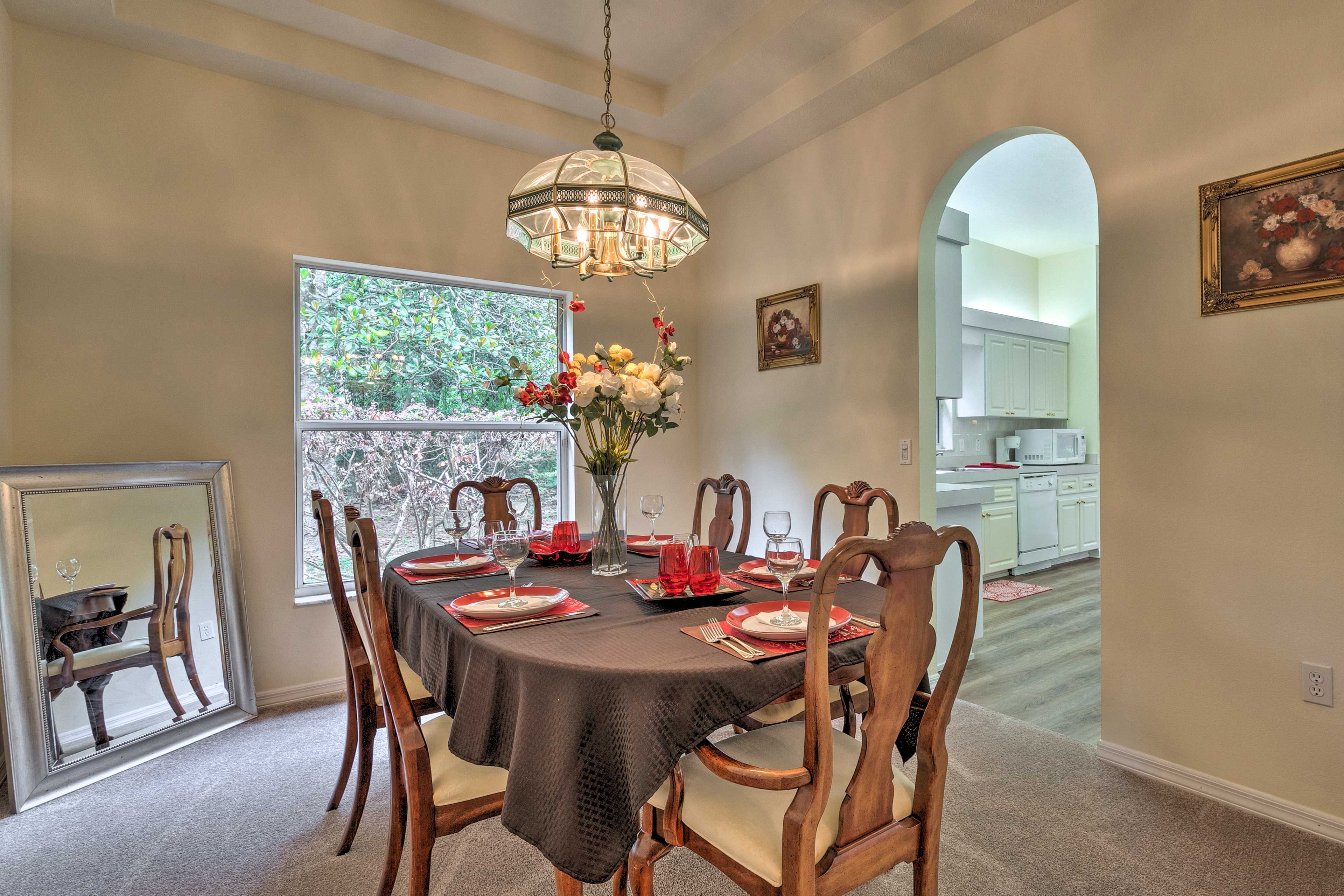 Dining Area | Dishware & Flatware