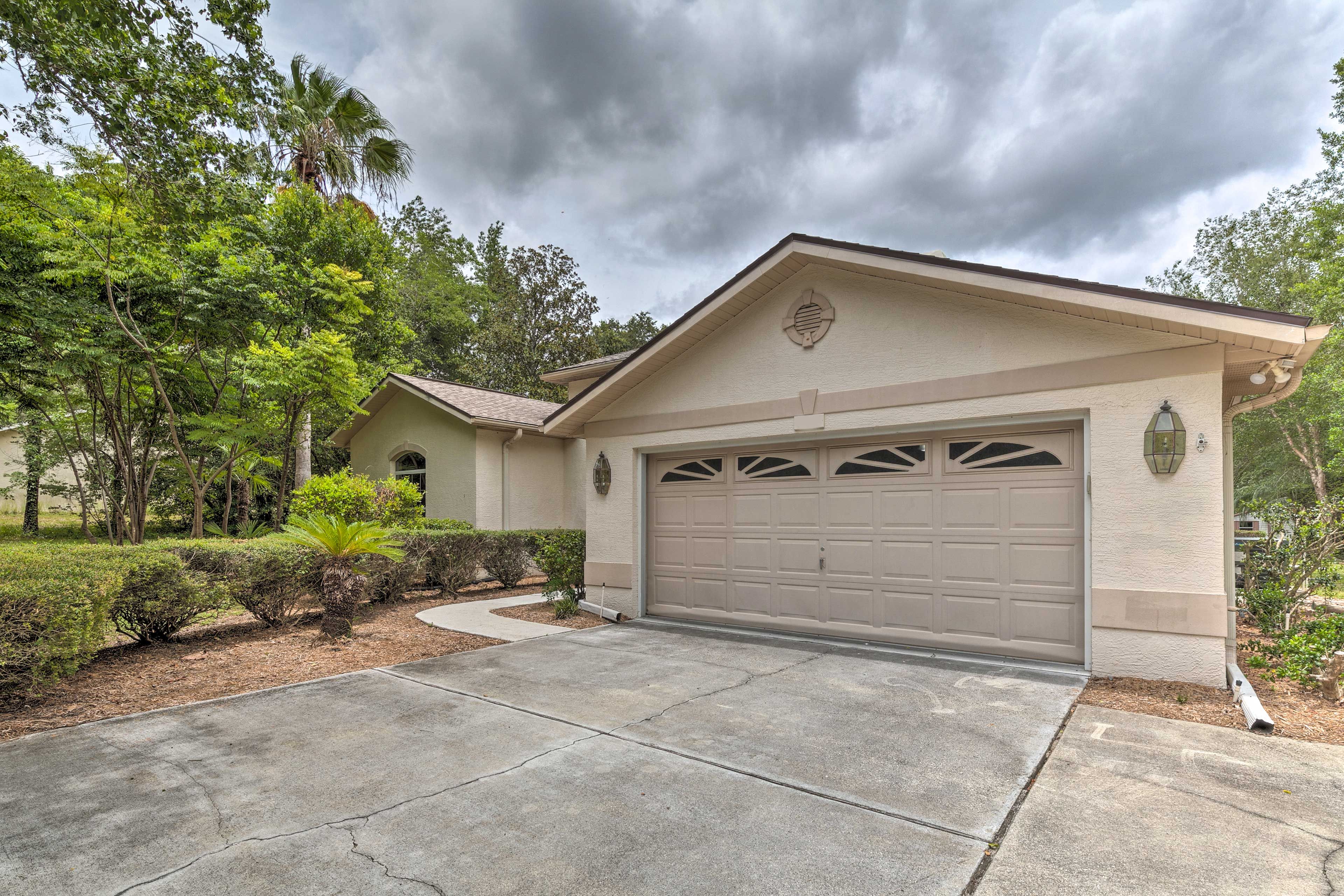 Parking | Driveway (2 Vehicles) | Garage (2 Vehicles) | Trailer Parking