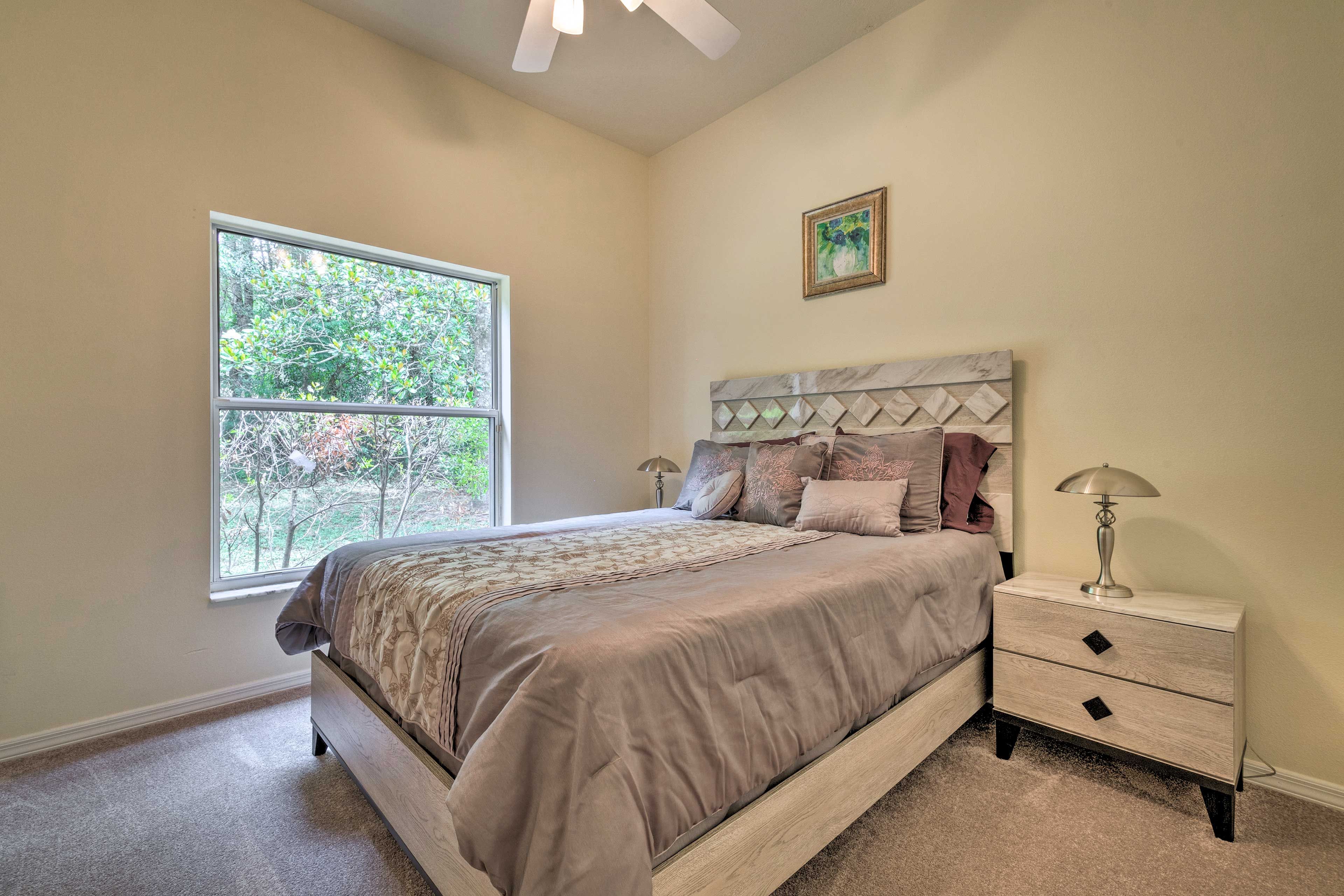 Bedroom 2 | Queen Bed