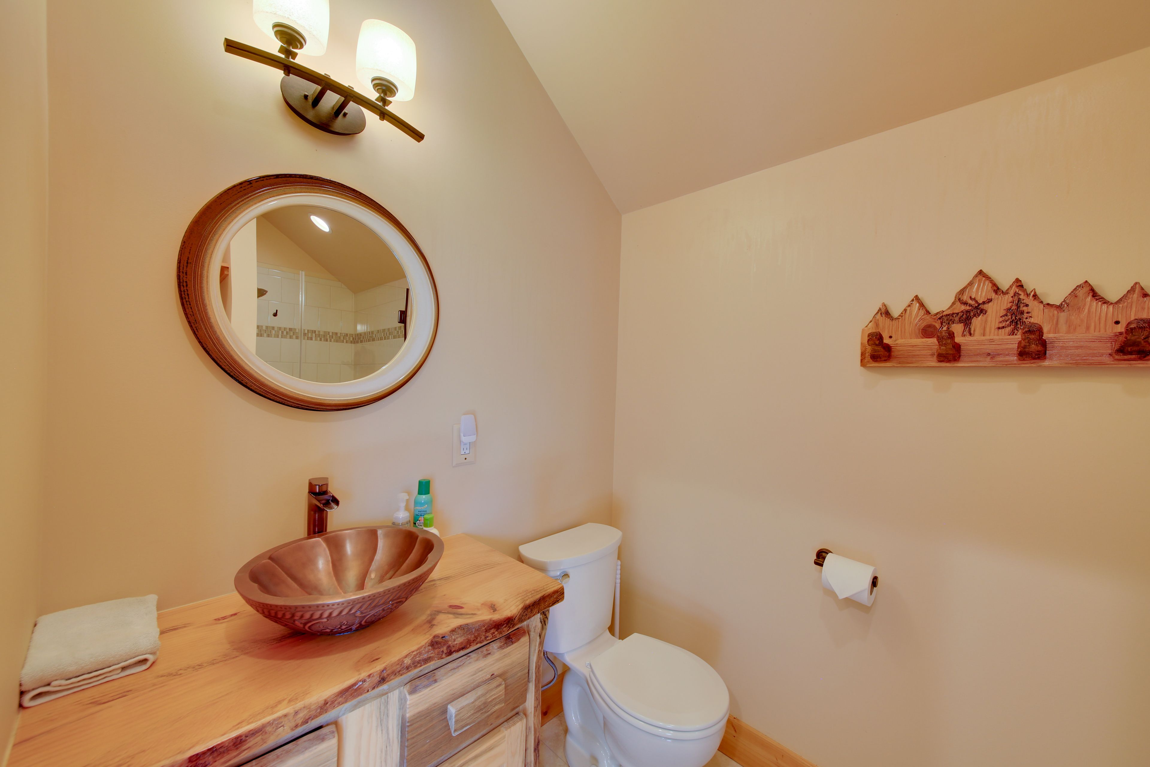 Full Bathroom