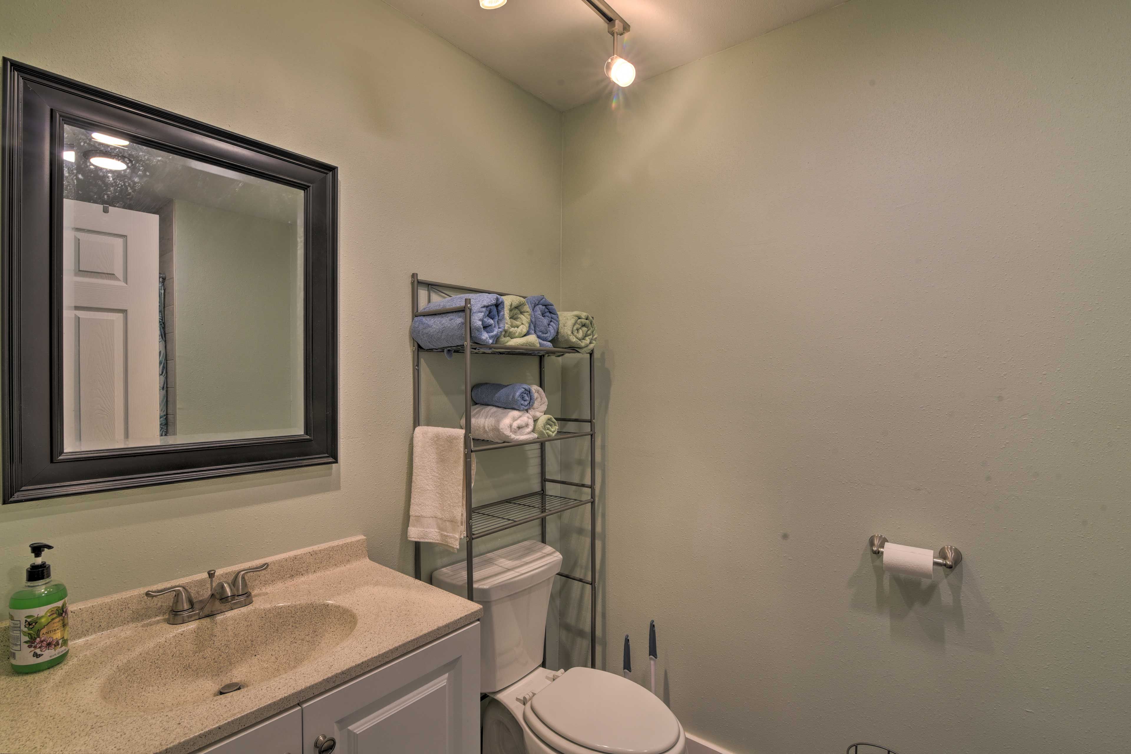 En-Suite Bathroom | Towels Provided