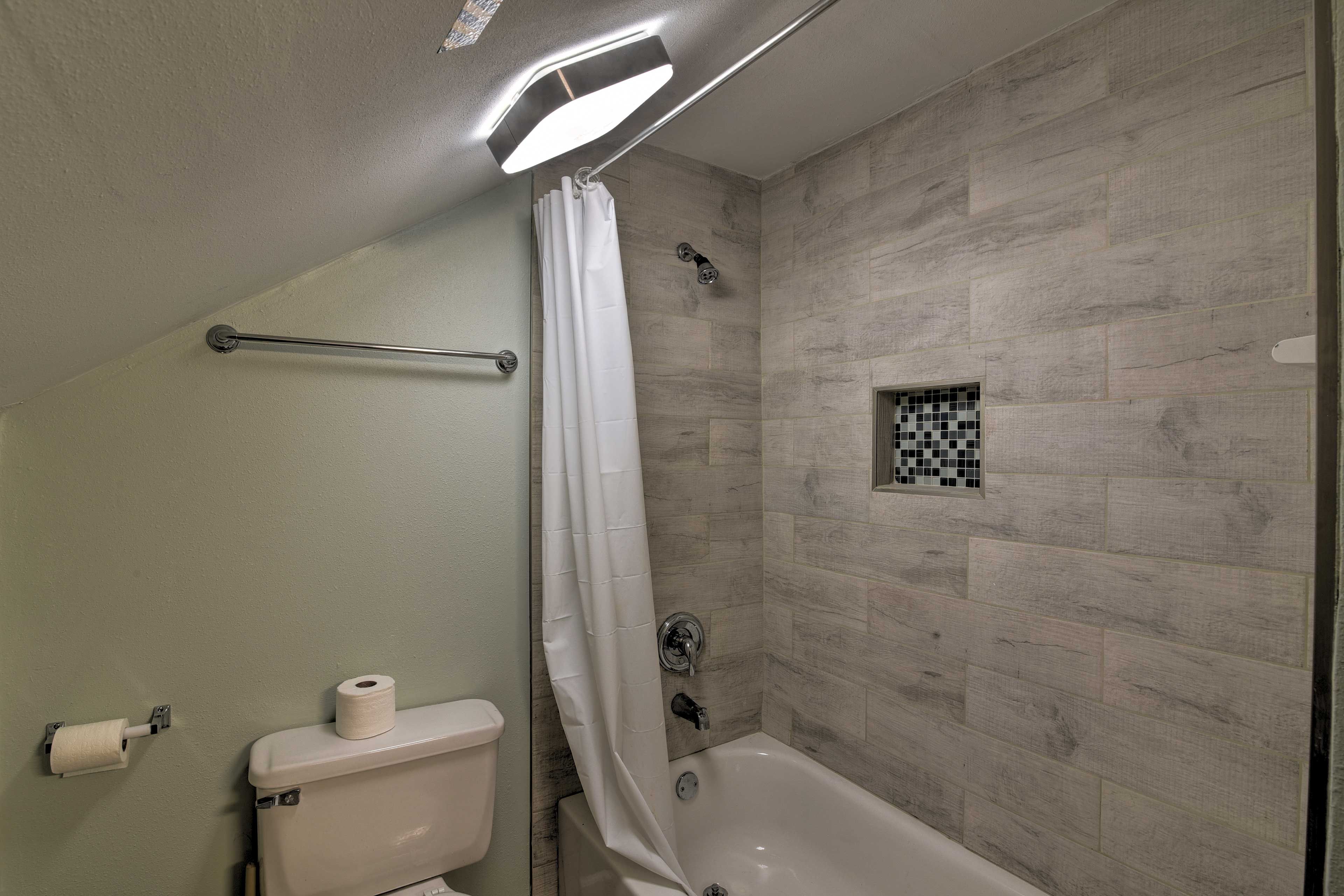 Full Bathroom