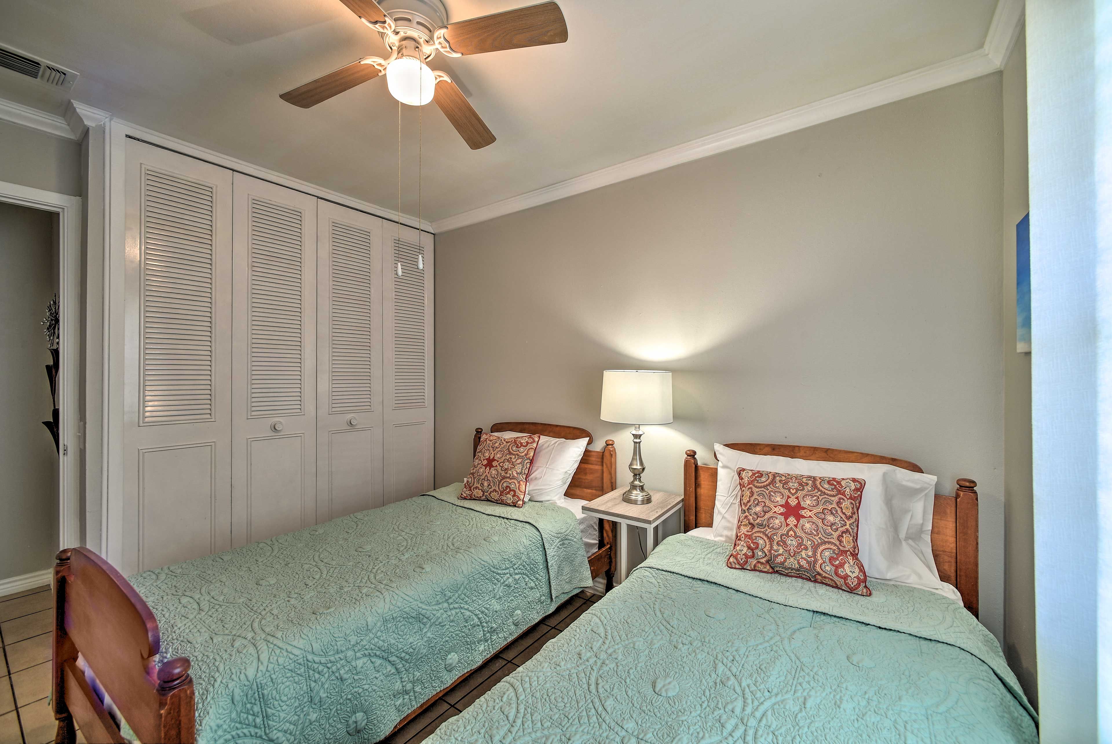 Bedroom 3 | 2 Twin Beds