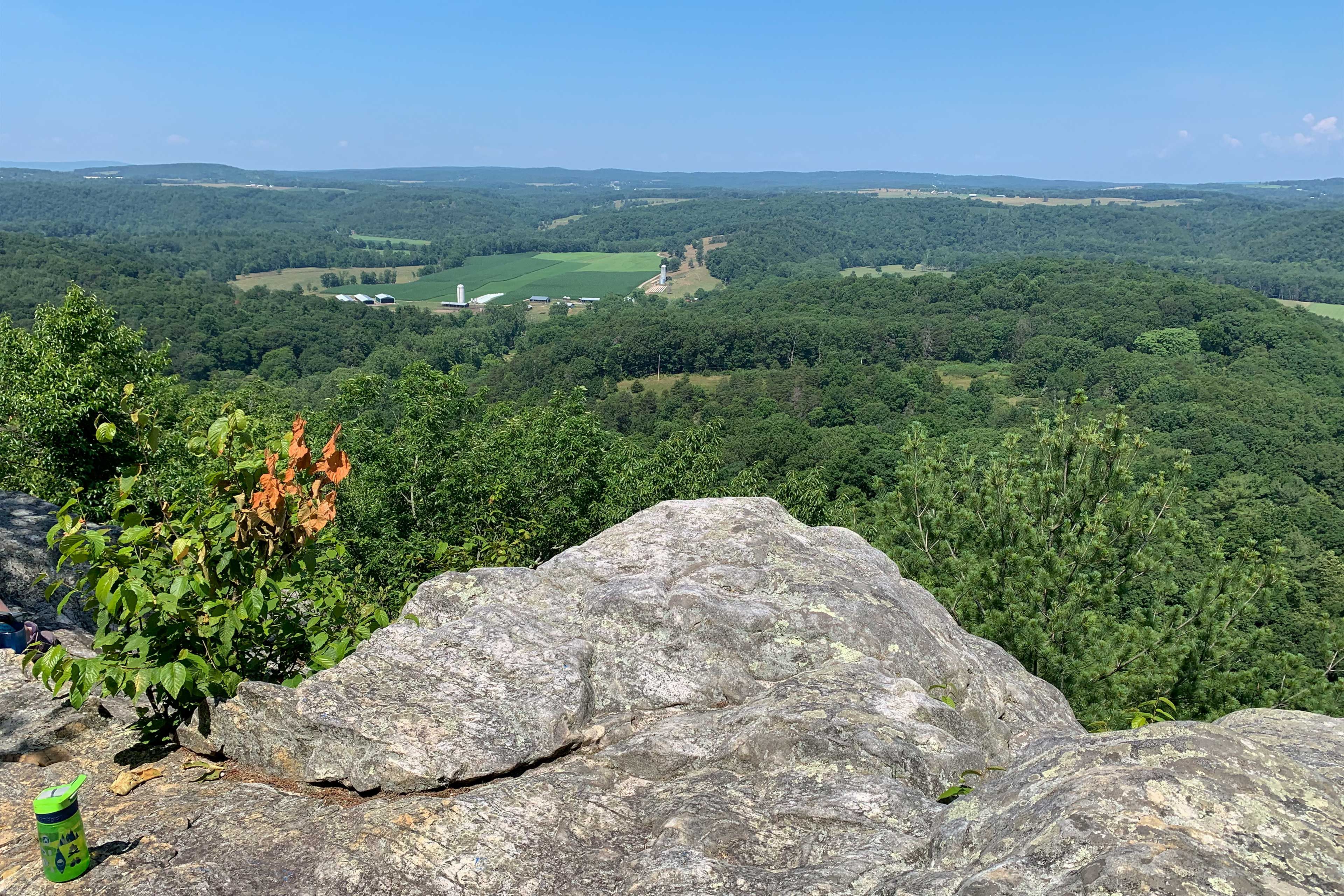 2 Mi to Raven Rocks