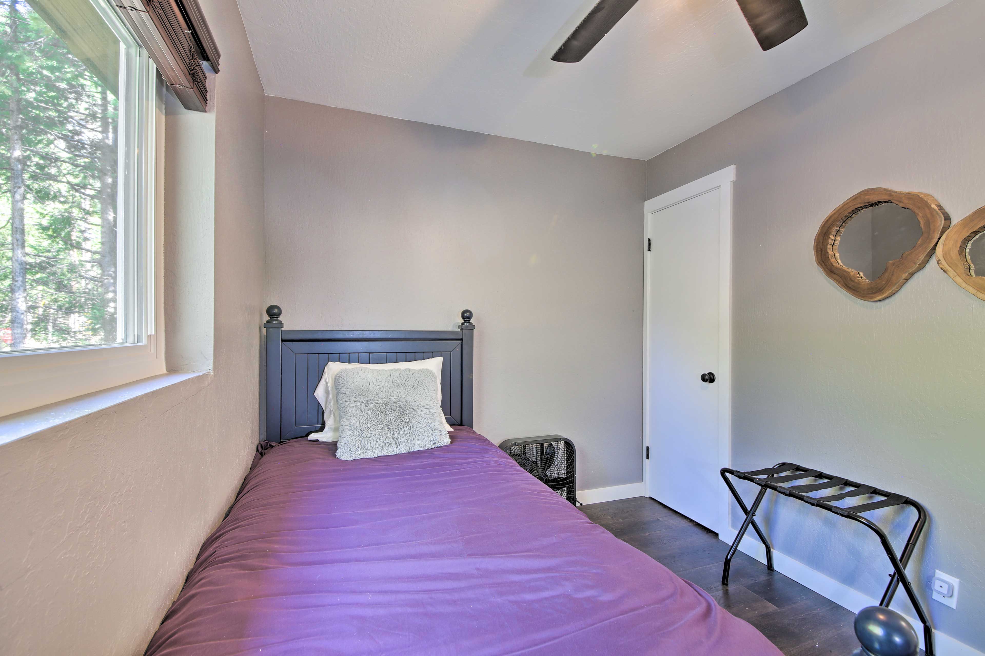 Call it a night and fall fast asleep in this cozy twin bed.