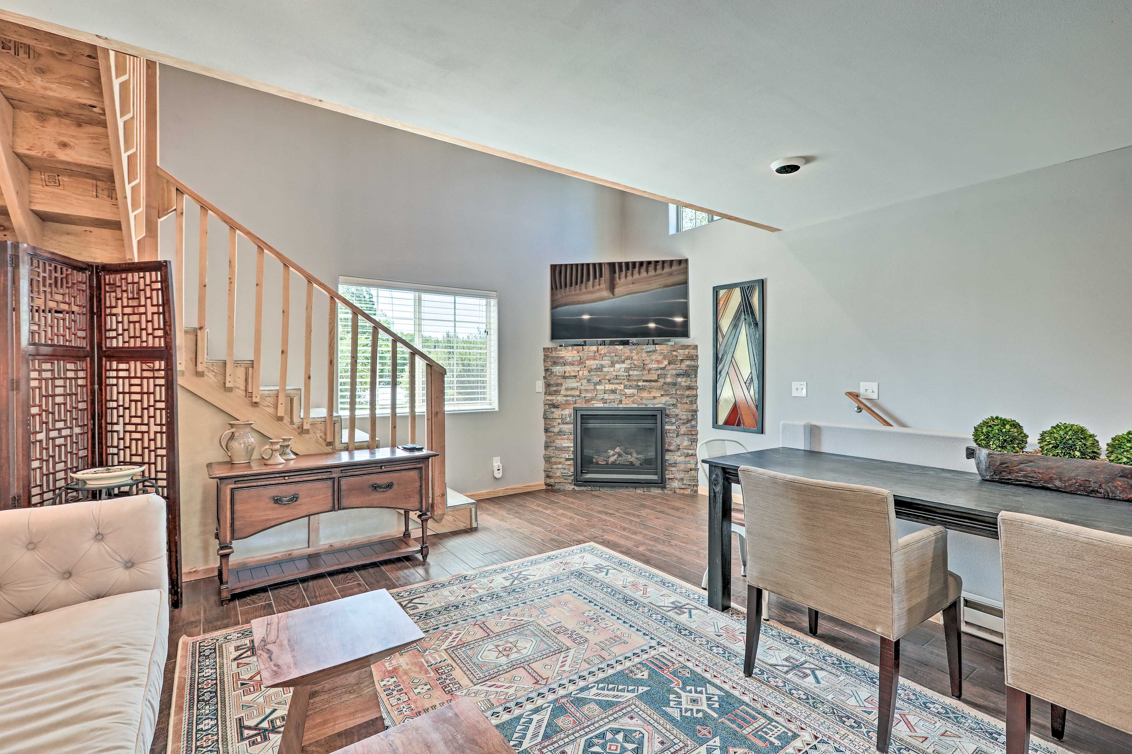 Flagstaff Vacation Rental | Studio | 750 Sq Ft | 2 Stories