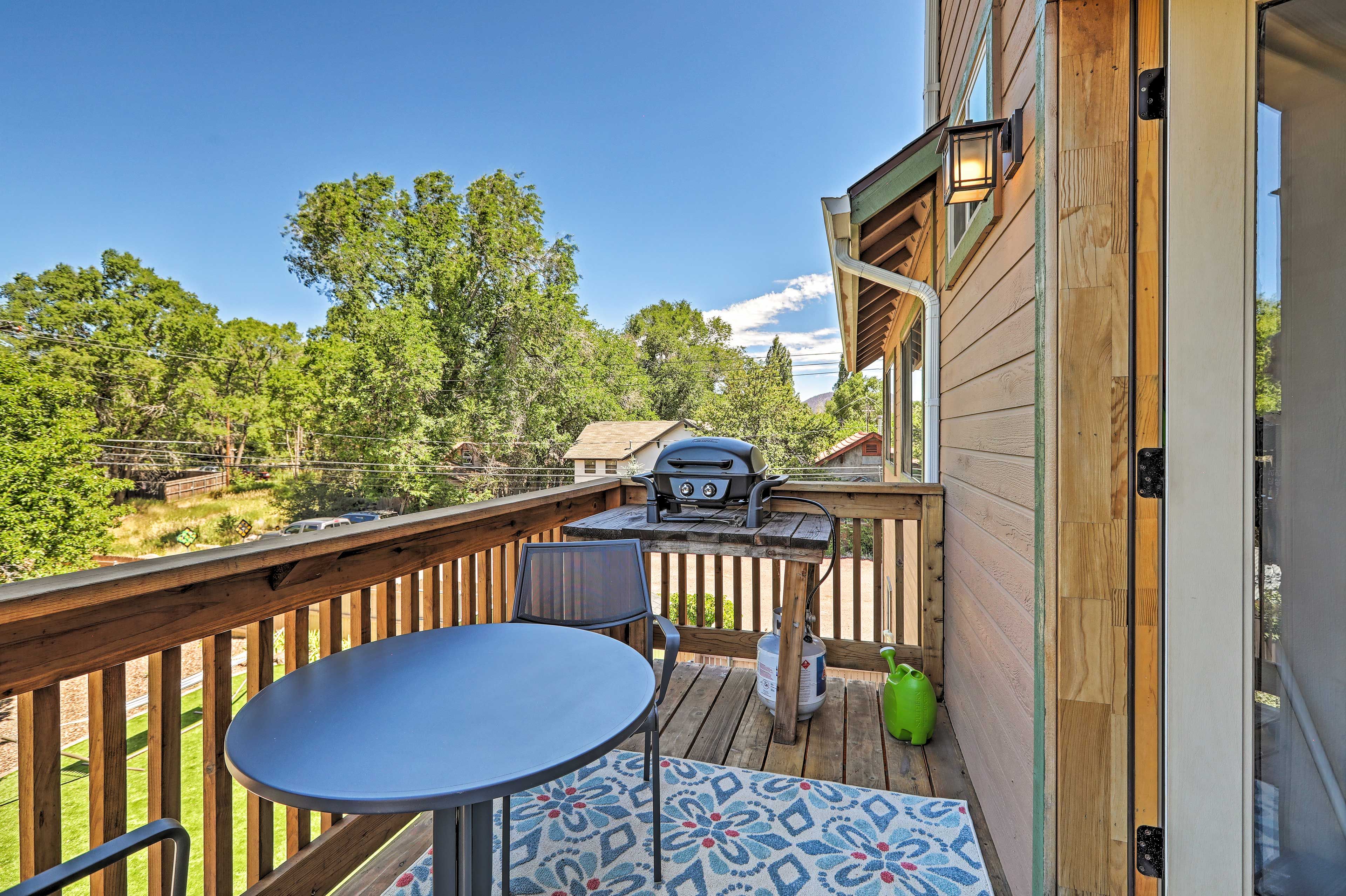 Flagstaff Vacation Rental | Studio | 750 Sq Ft | 2 Stories