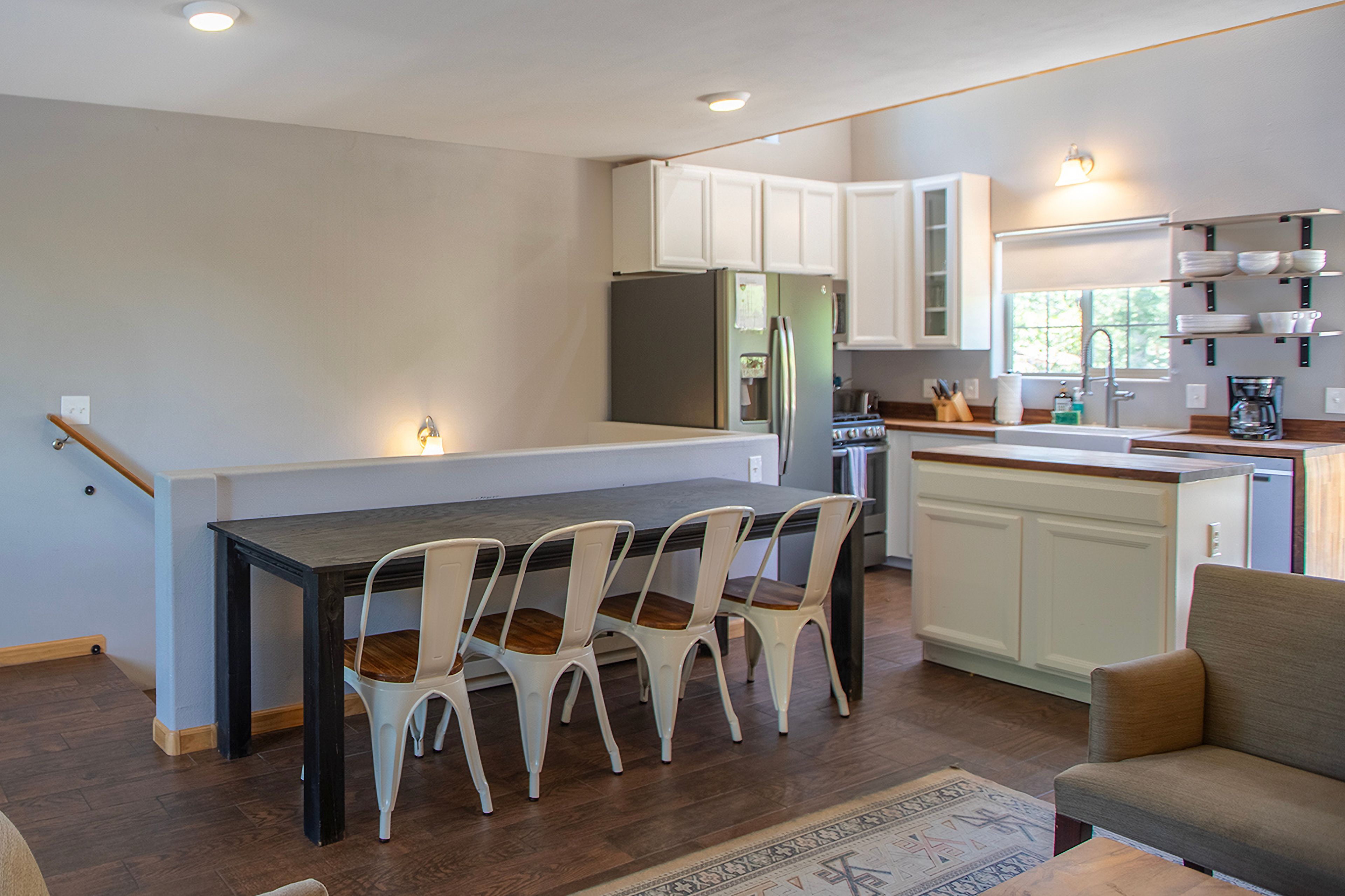 Dining Area | Main Floor