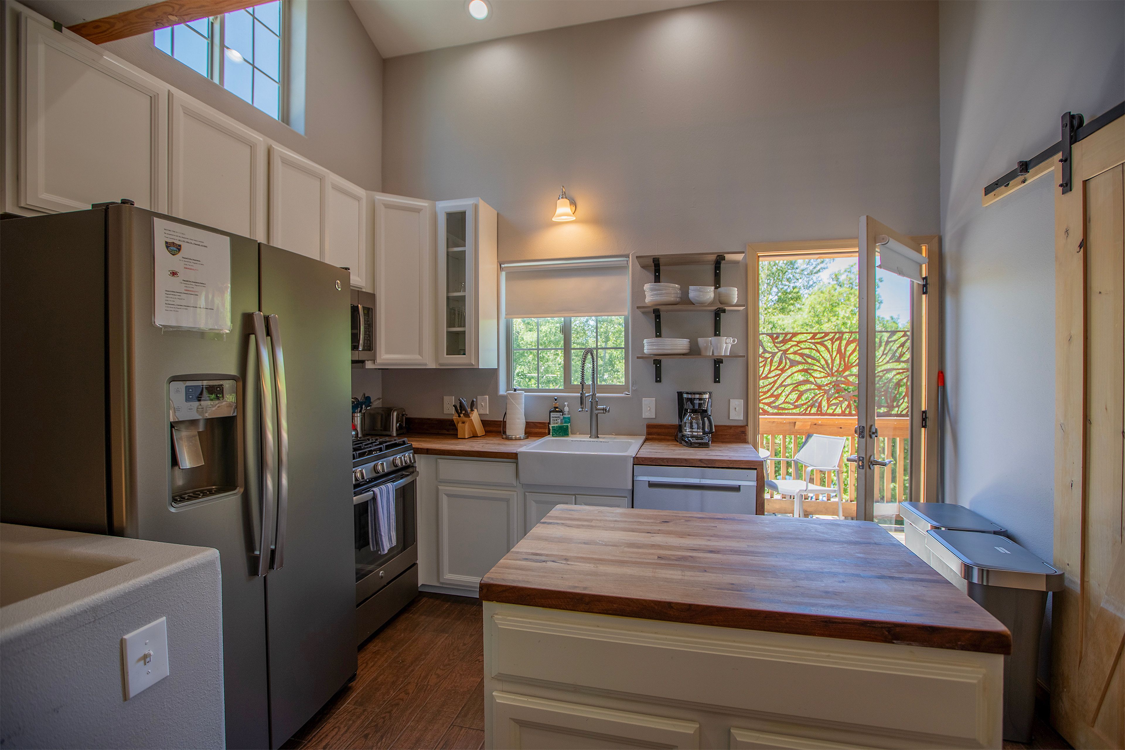 Kitchen | Main Floor
