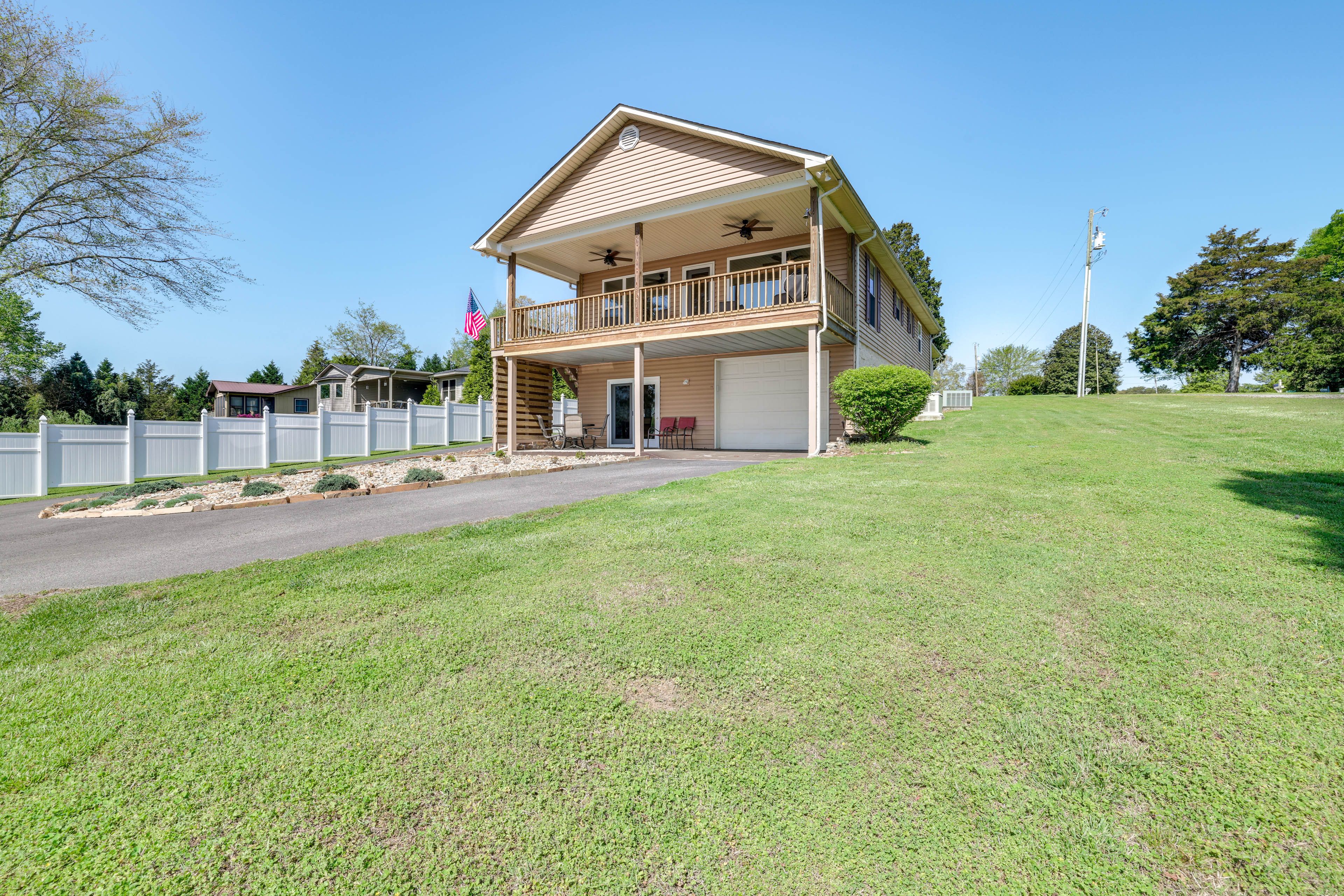 Home Exterior | Driveway Parking (2 Vehicles)