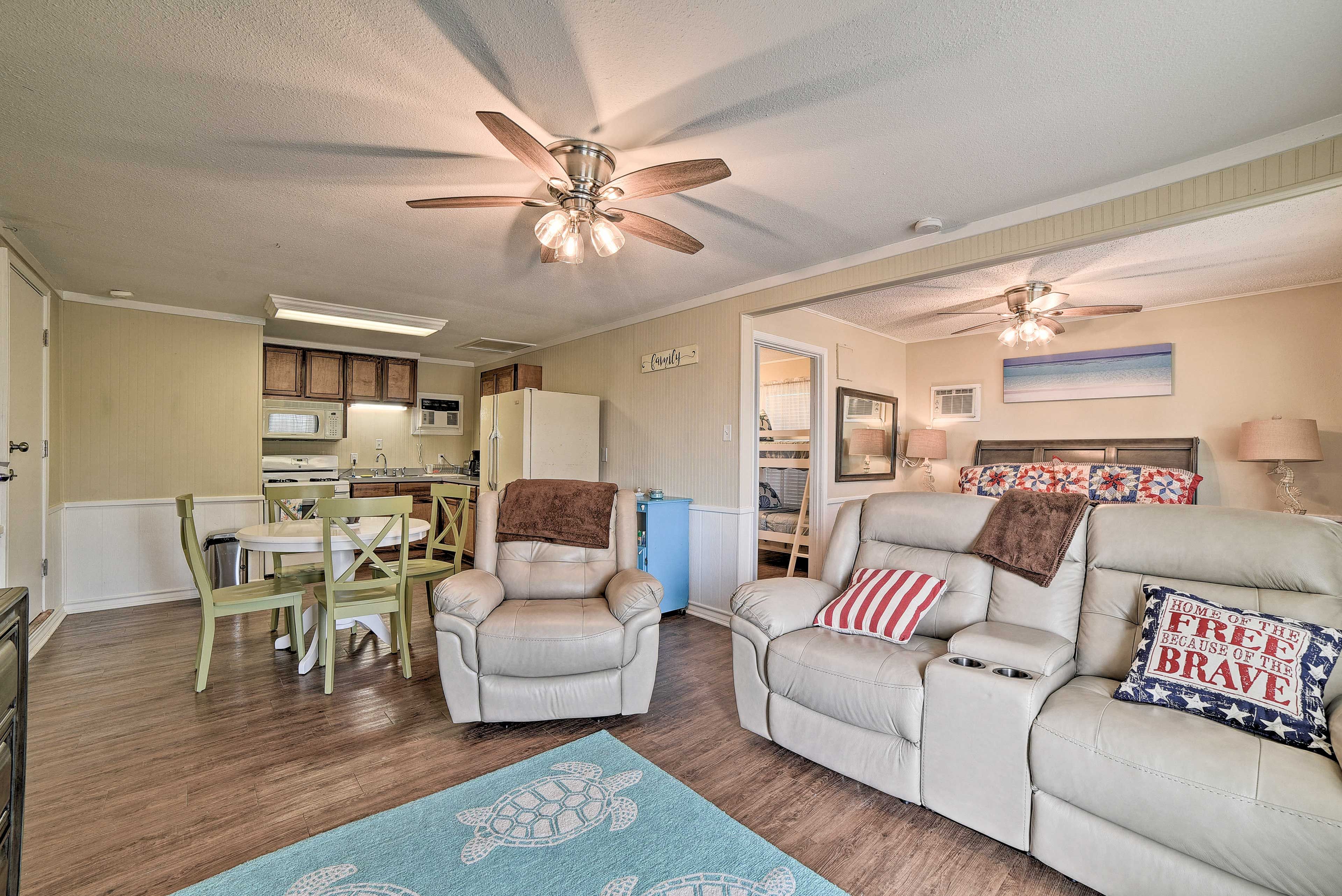Interior | Free WiFi | Smart TV | Air Conditioning | Leather Furniture