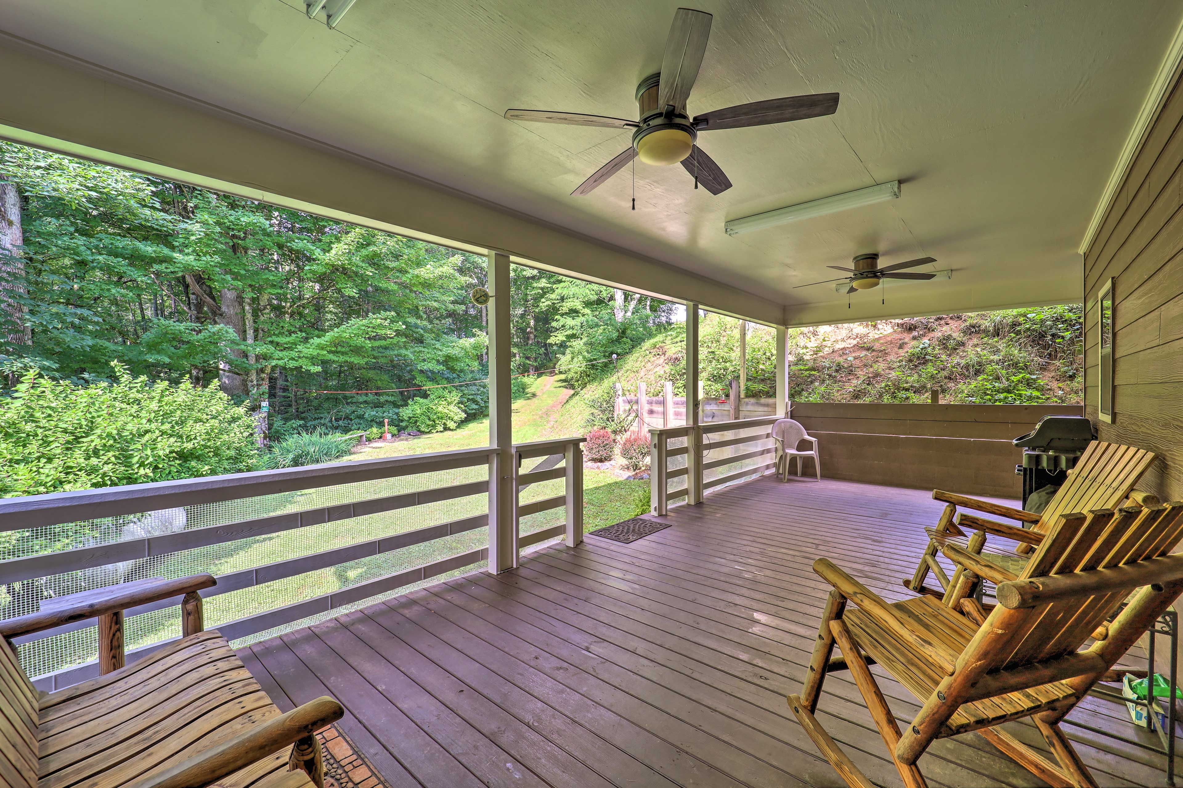 Newland Vacation Rental Cabin | 3BR | 3BA | 8 Guests | 1,554 Sq Ft