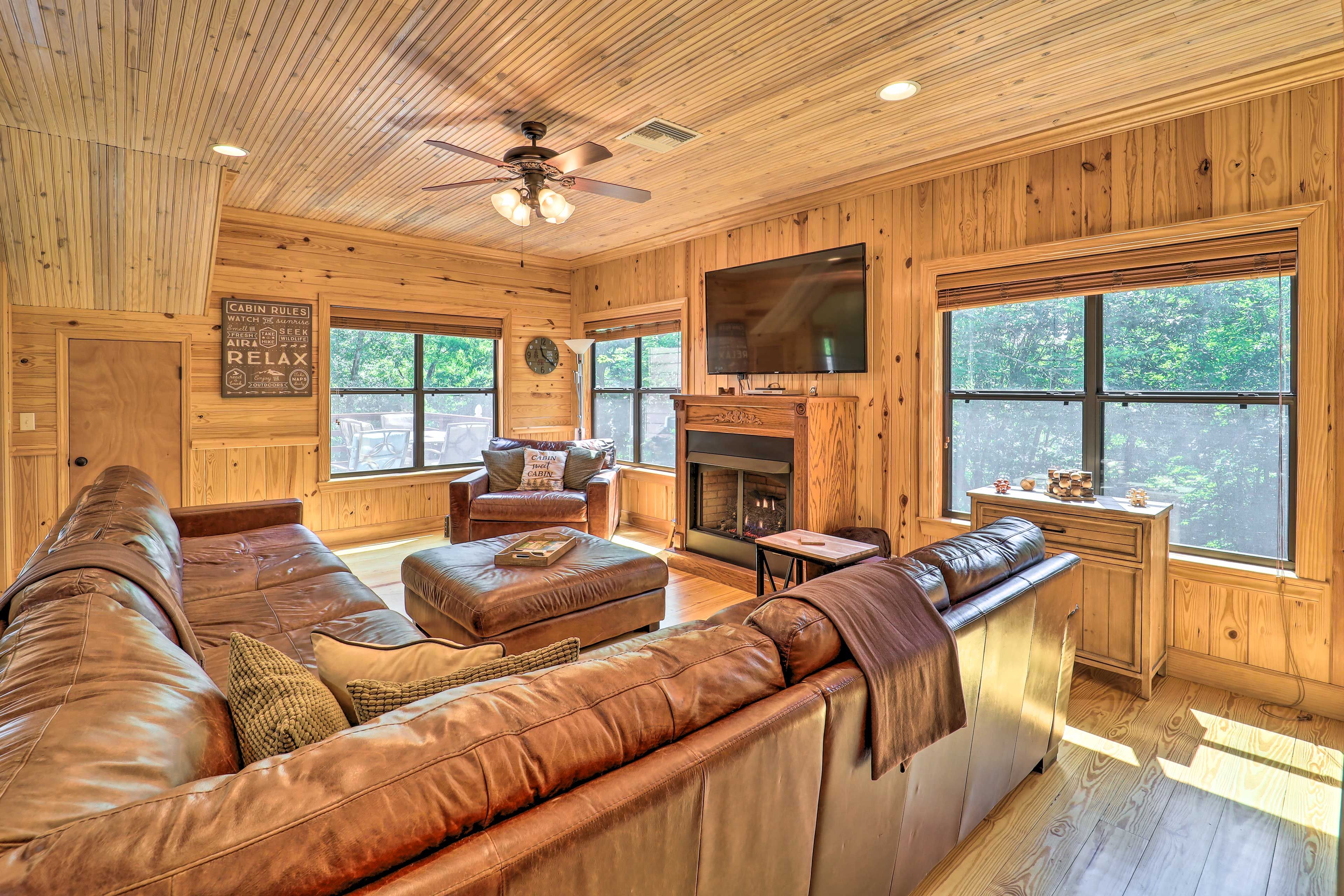 Newland Vacation Rental Cabin | 3BR | 3BA | 8 Guests | 1,554 Sq Ft