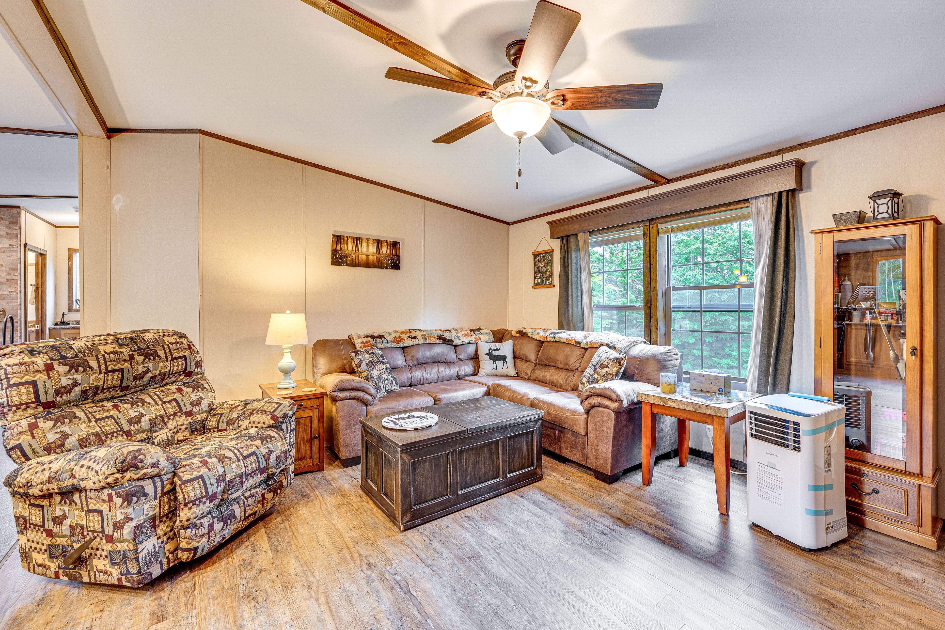 Living Room | Free WiFi | Smart TV | Central Heating | Board Games