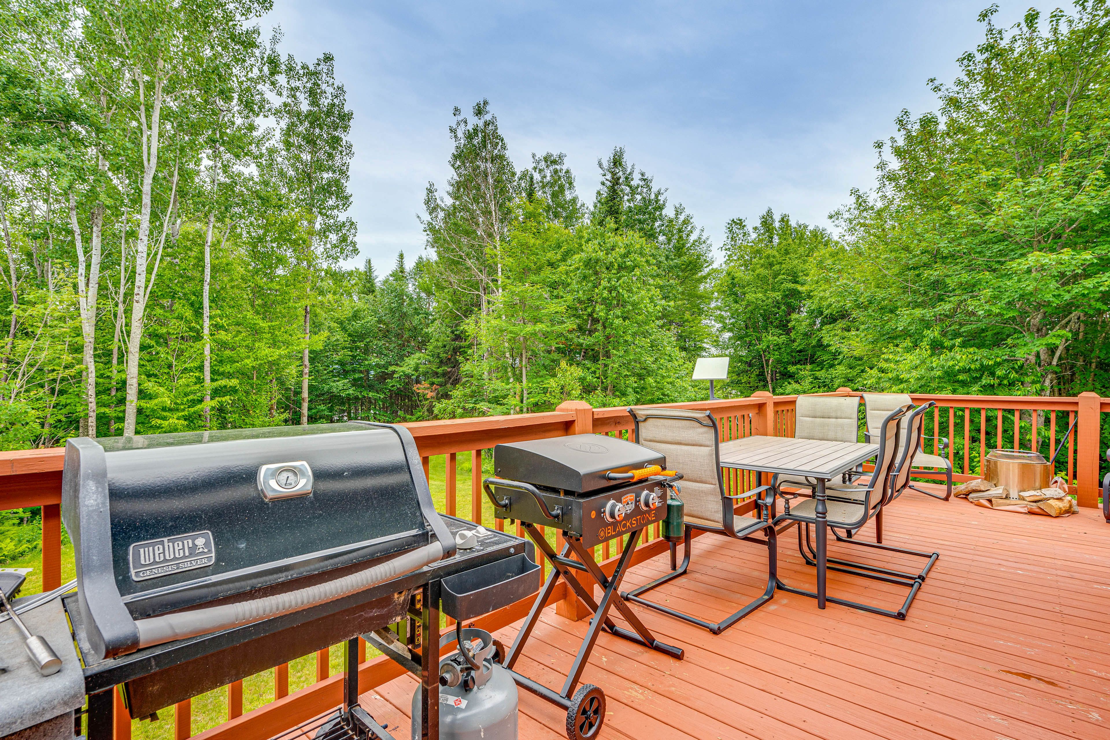 Deck | Gas Grill | Blackstone Griddle | Outdoor Dining Table