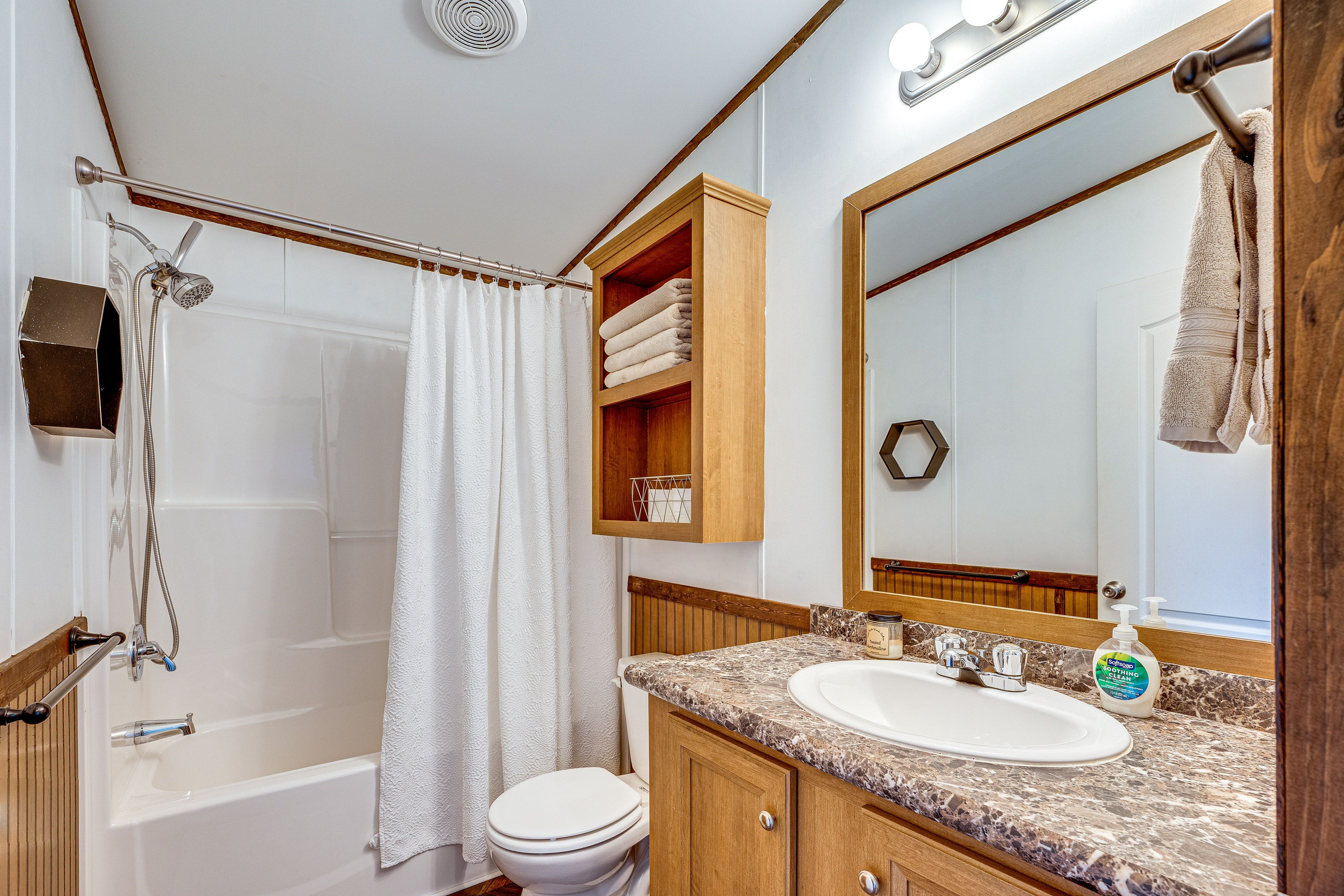 Full Bathroom